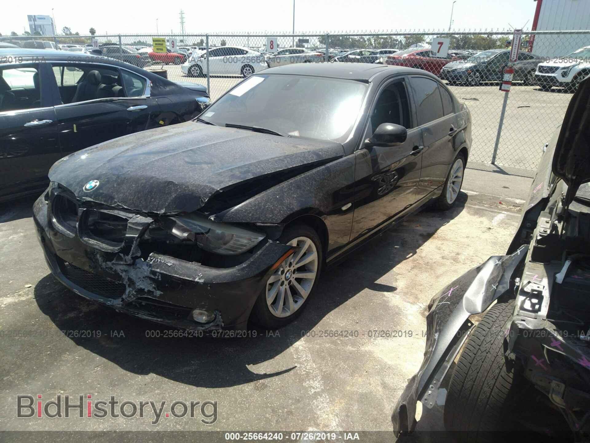 2011 BMW 328 - VIN: WBAPH5G52BNM74816 - Фото 2