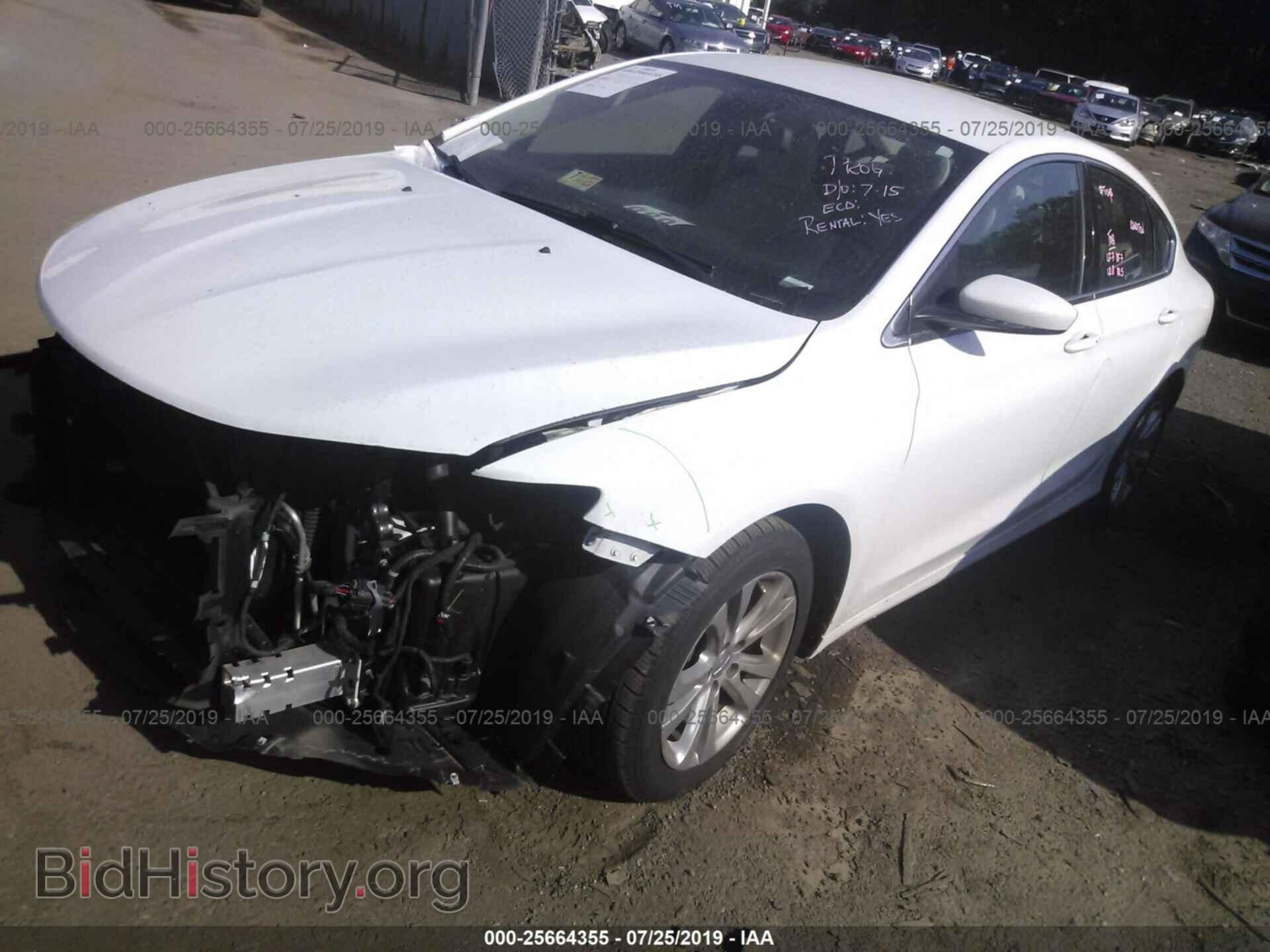 2015 CHRYSLER 200 - VIN: 1C3CCCAB0FN575060 - Photo 2