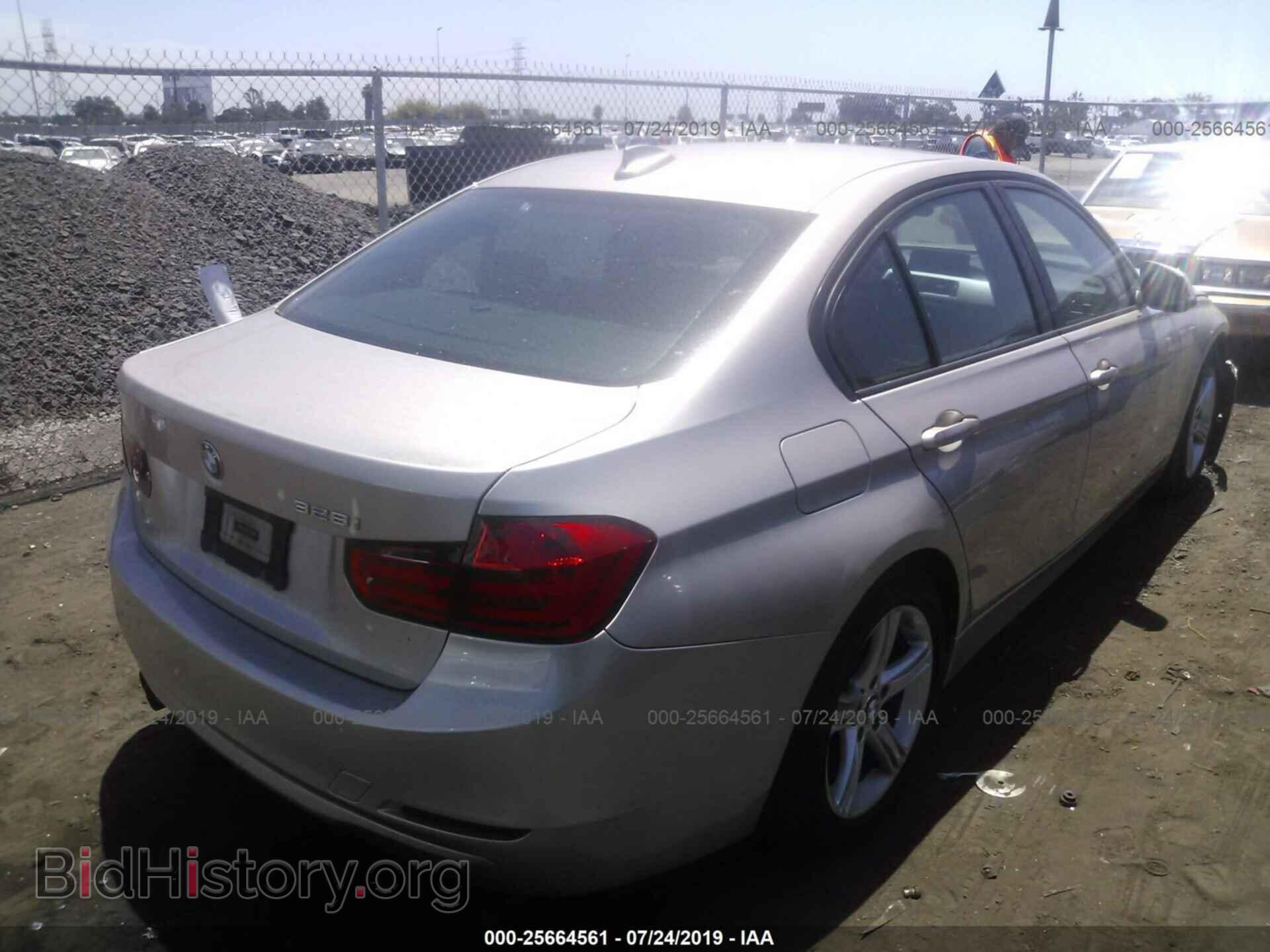 2013 BMW 328 - VIN: WBA3C1C58DF436810 - Фото 4