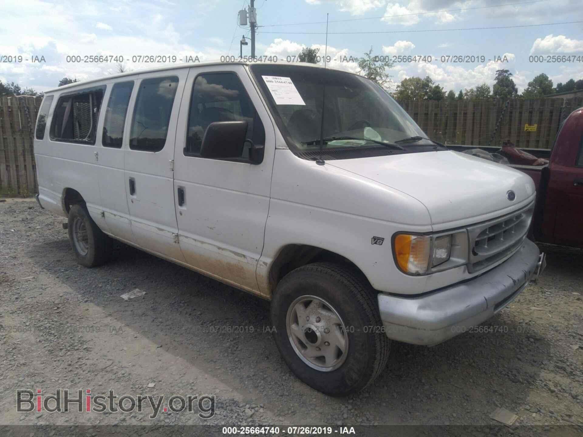 Photo 1FBSS31L8YHB81444 - FORD ECONOLINE 2000