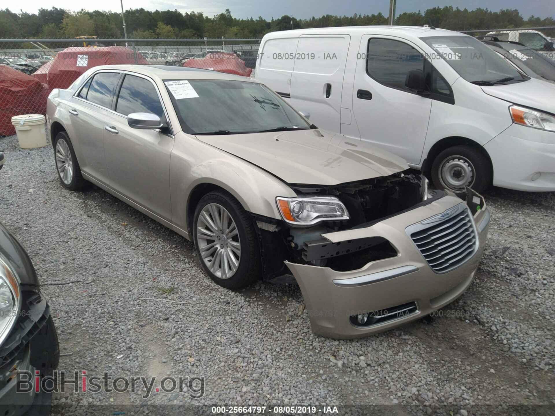 Фотография 2C3CCACG6CH274519 - CHRYSLER 300 2012