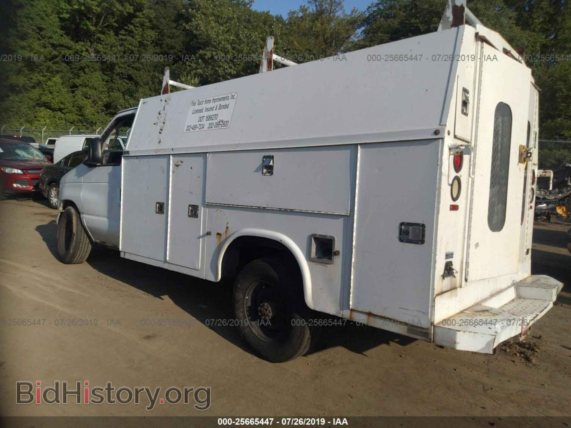 2006 FORD ECONOLINE - VIN: 1FDSE35L16DB37301 - Фото 3