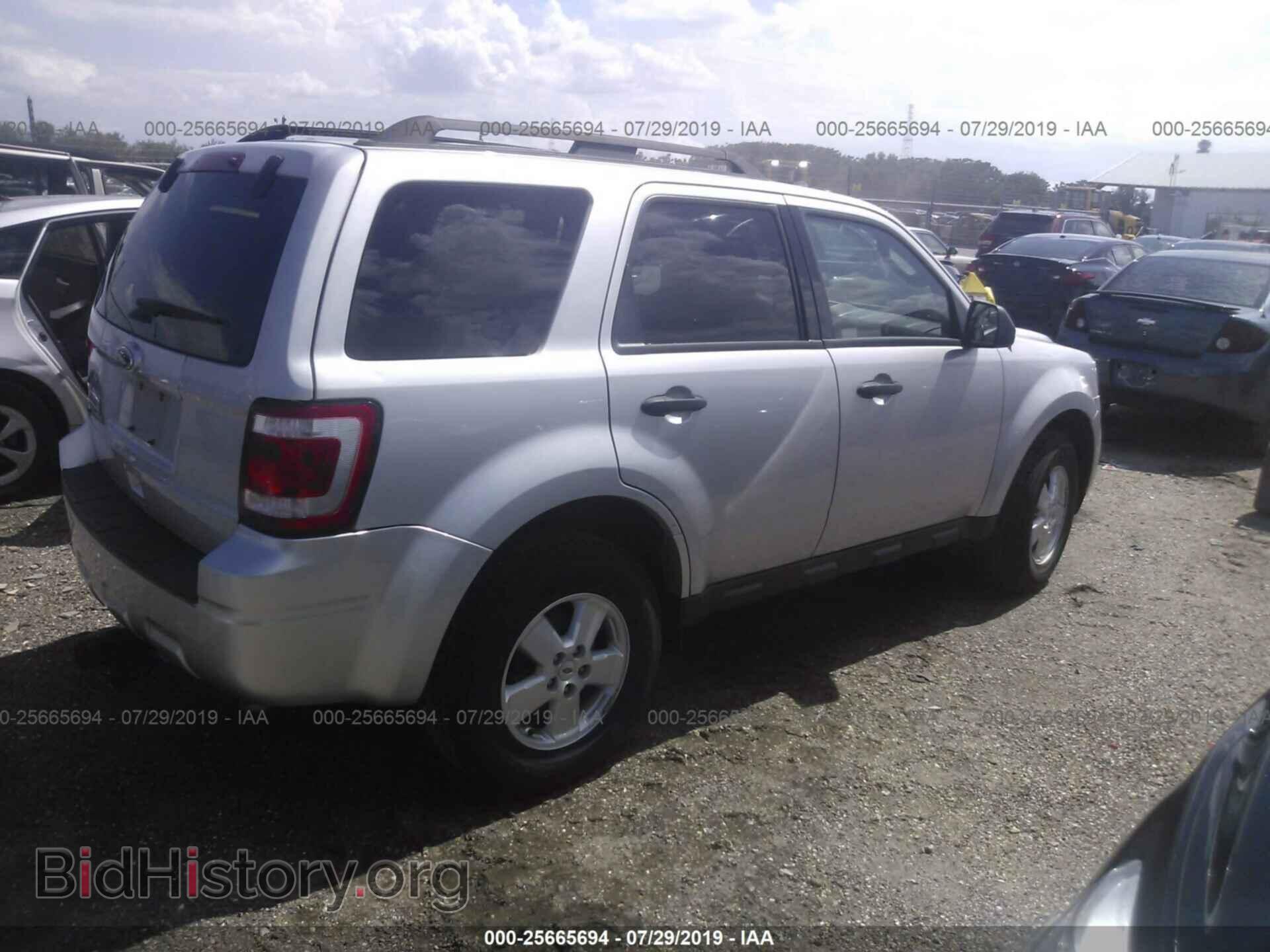 2011 FORD ESCAPE - VIN: 1FMCU0D78BKB36680 - Photo 4