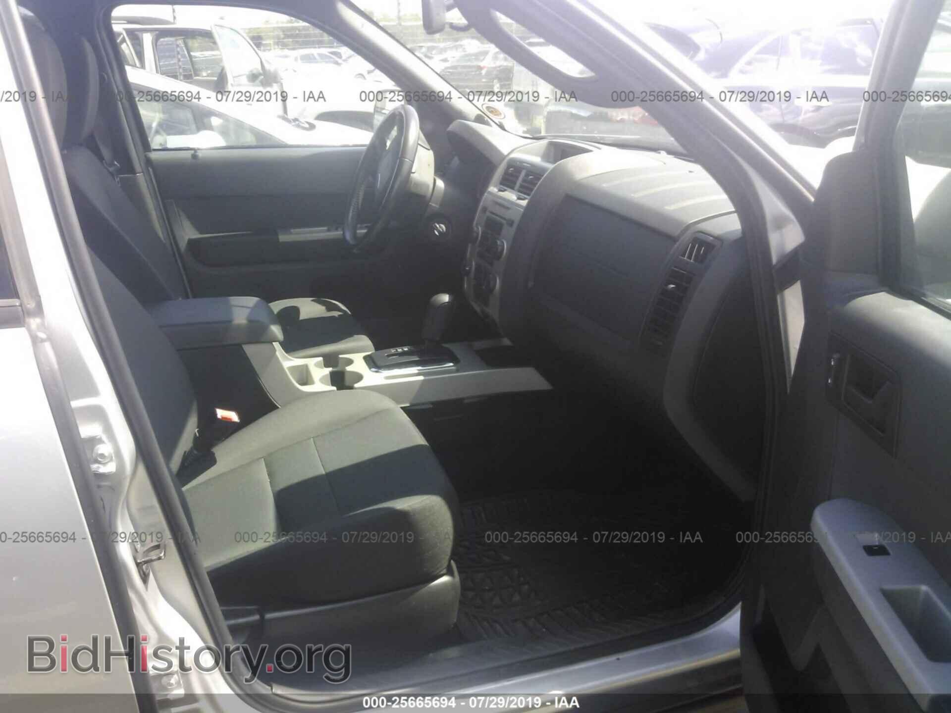 2011 FORD ESCAPE - VIN: 1FMCU0D78BKB36680 - Photo 5