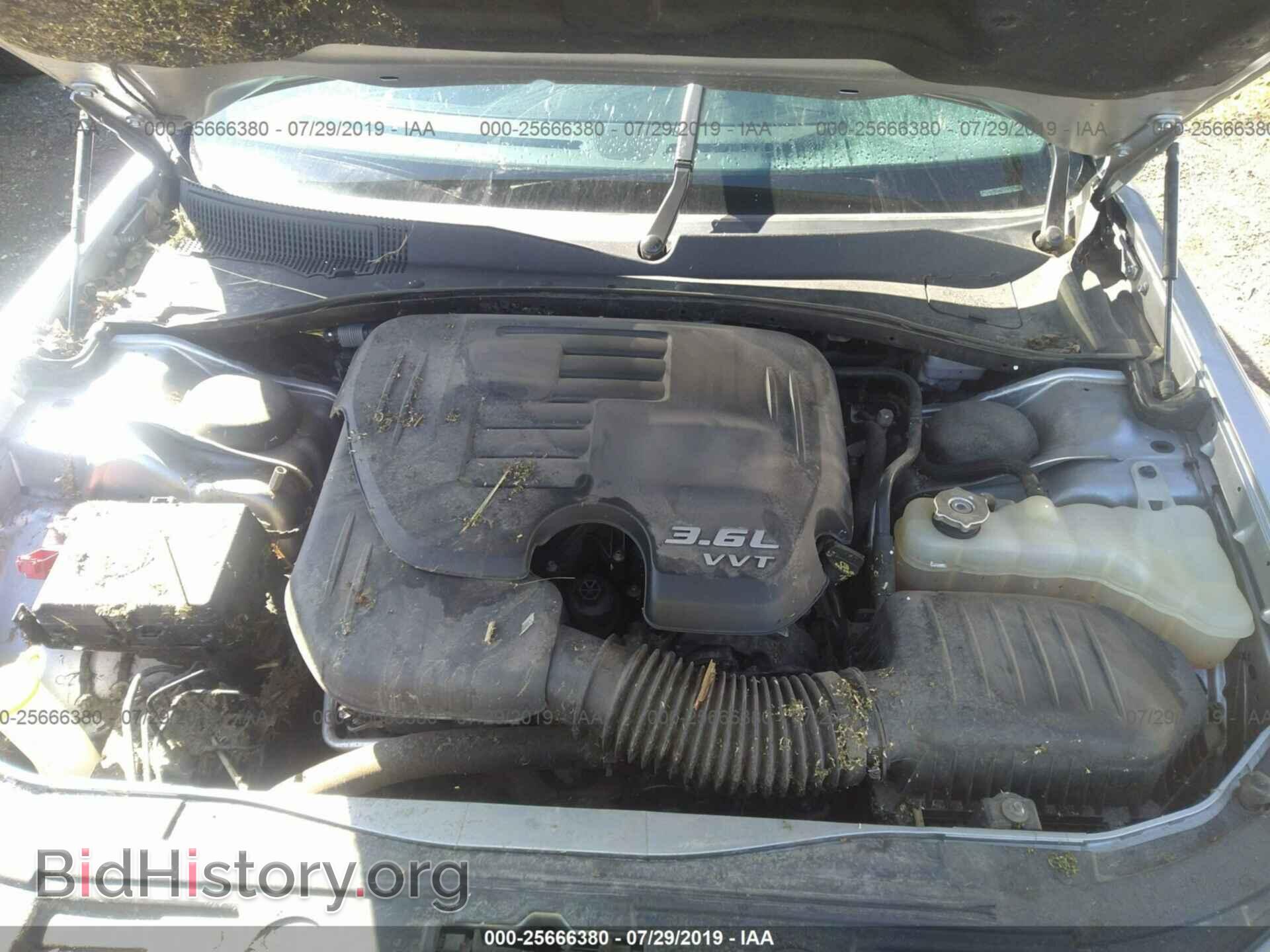 2014 CHRYSLER 300 - VIN: 2C3CCARG1EH365918 - Фото 10
