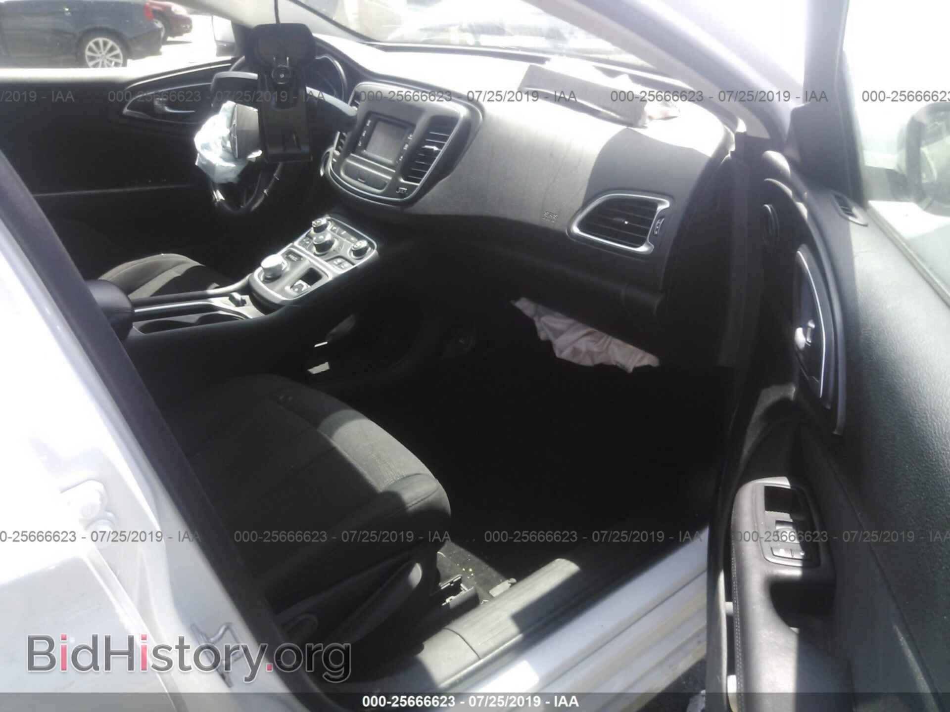 2015 CHRYSLER 200 - VIN: 1C3CCCAB7FN568879 - Photo 5