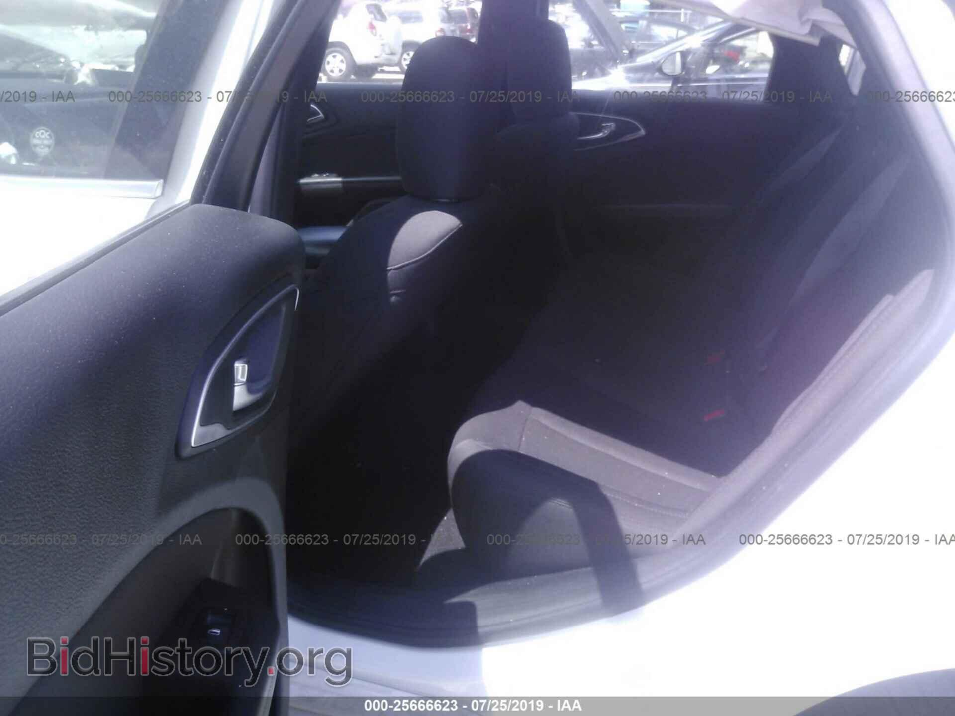 2015 CHRYSLER 200 - VIN: 1C3CCCAB7FN568879 - Photo 8