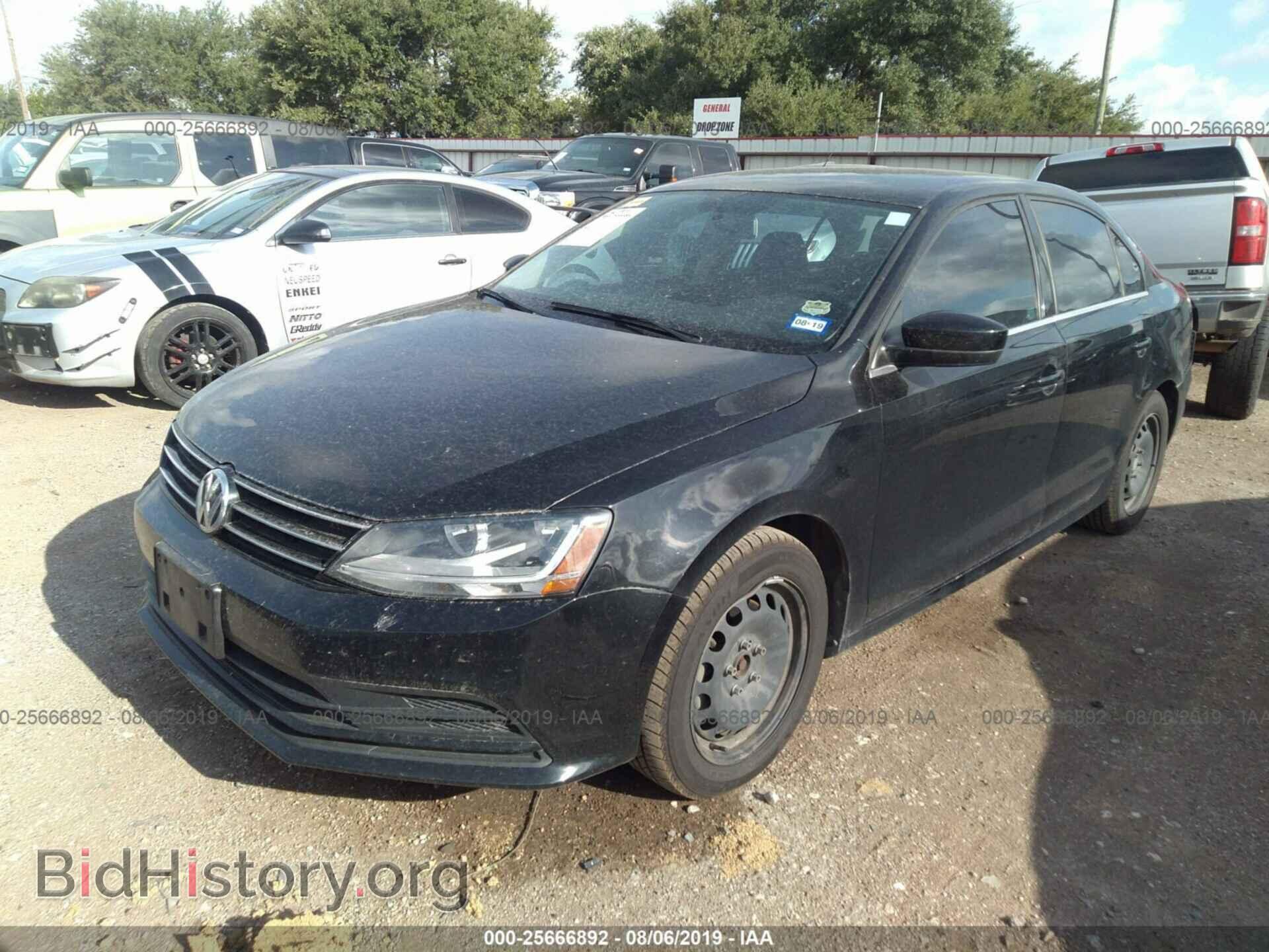 2017 VOLKSWAGEN JETTA - VIN: 3VW2B7AJ0HM218321 - Photo 2