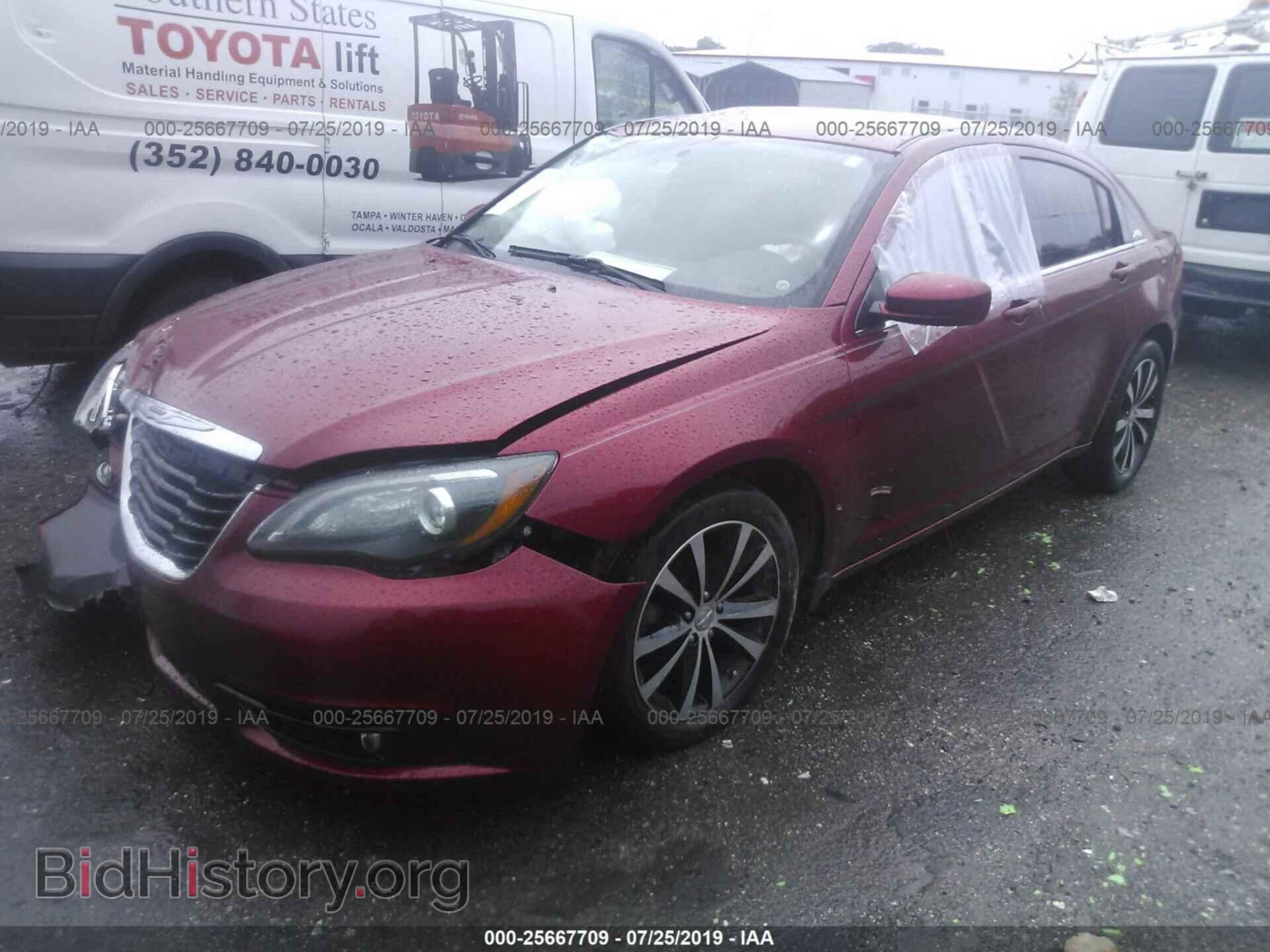 2013 CHRYSLER 200 - VIN: 1C3CCBBG5DN701981 - Photo 2