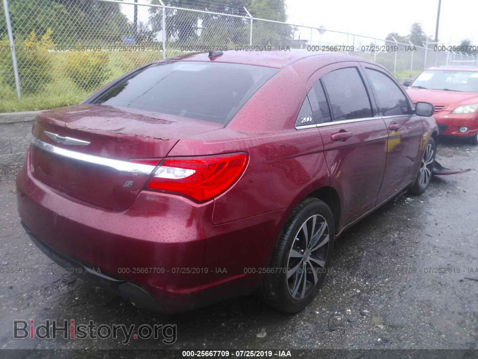 2013 CHRYSLER 200 - VIN: 1C3CCBBG5DN701981 - Photo 4
