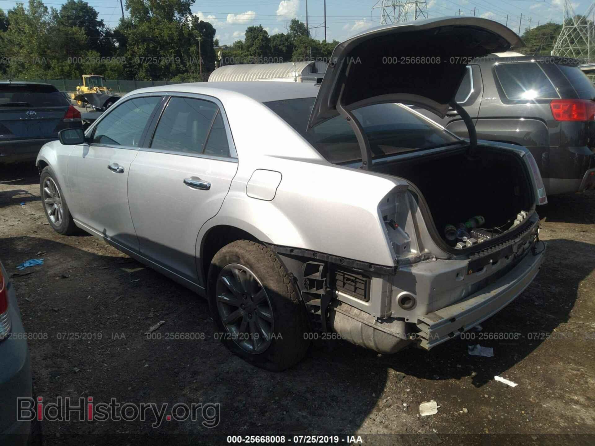 2012 CHRYSLER 300 - VIN: 2C3CCACG2CH201065 - Фото 3
