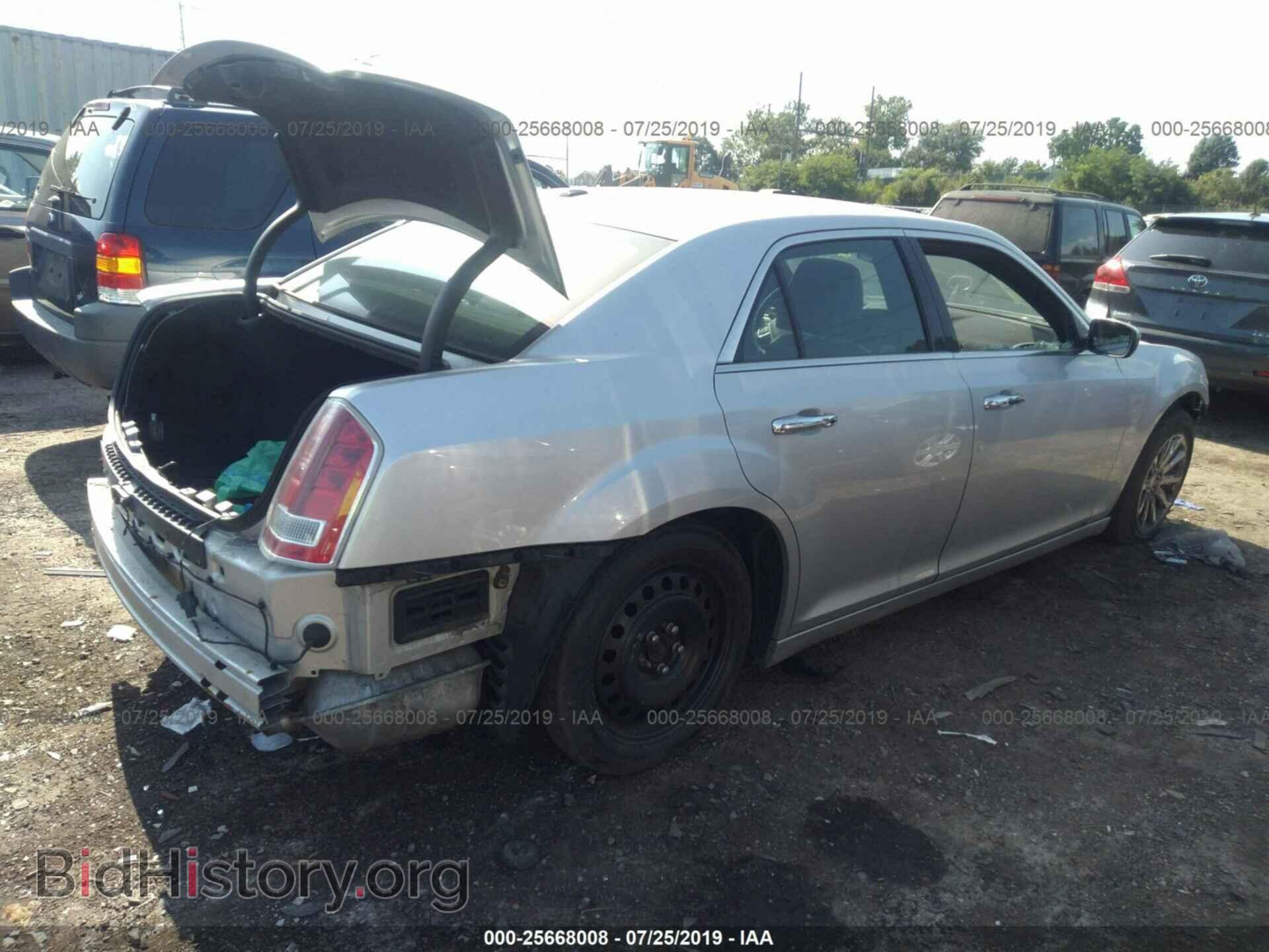 2012 CHRYSLER 300 - VIN: 2C3CCACG2CH201065 - Фото 4