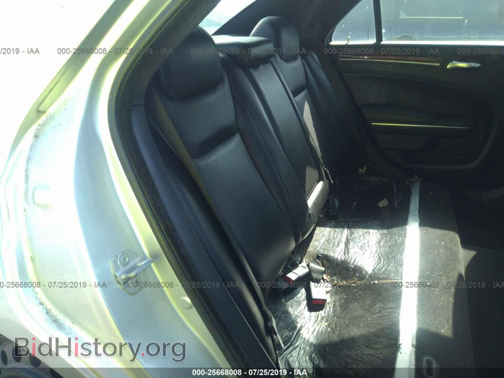 2012 CHRYSLER 300 - VIN: 2C3CCACG2CH201065 - Фото 8