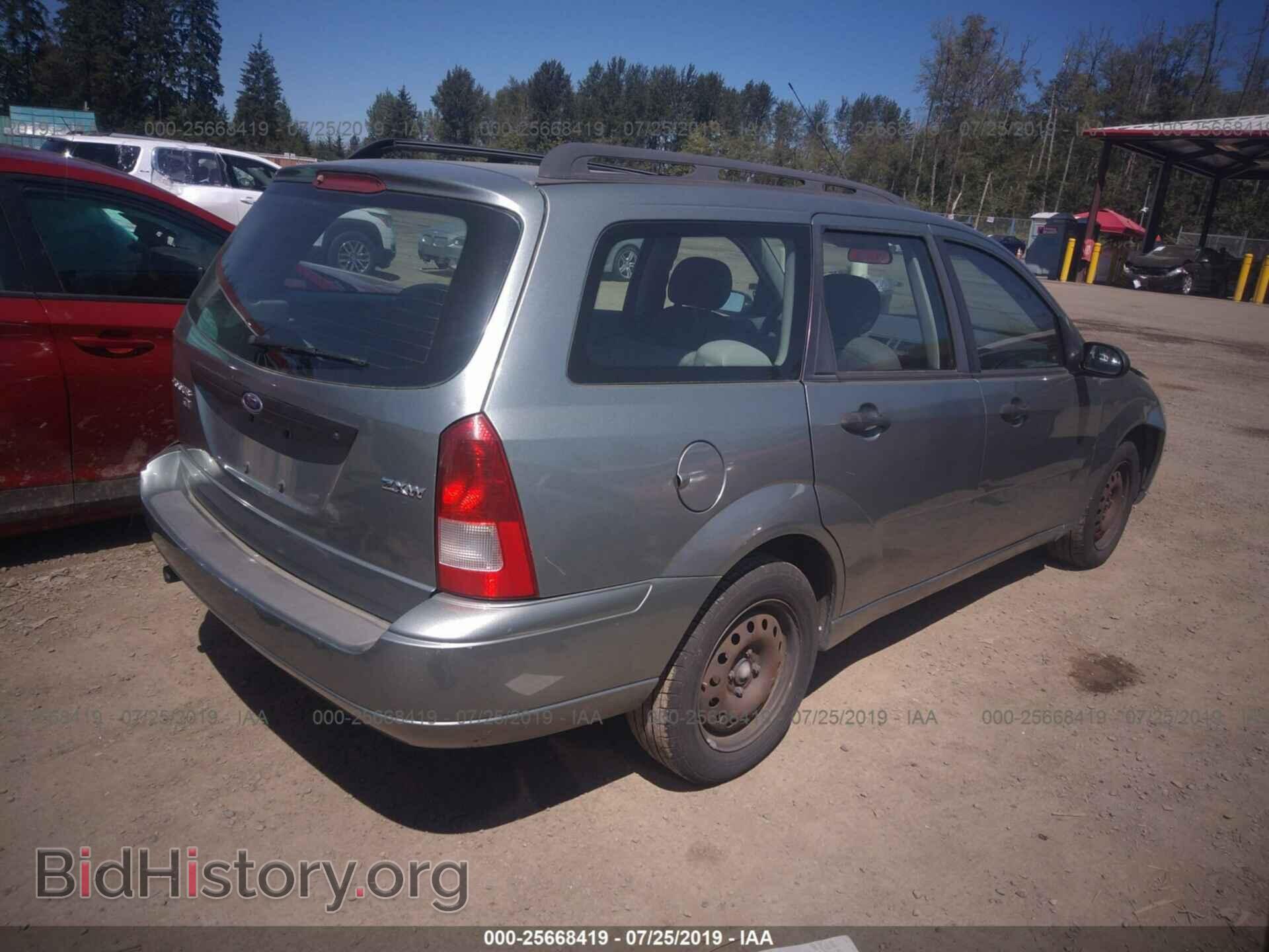 2005 FORD FOCUS - VIN: 1FAFP36N75W258147 - Фото 4
