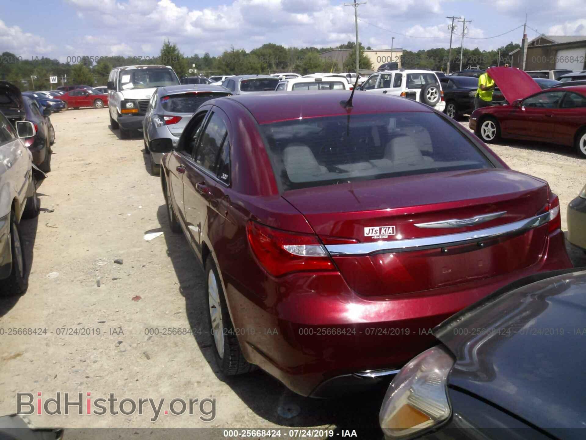 2013 CHRYSLER 200 - VIN: 1C3CCBBB2DN592951 - Фото 3