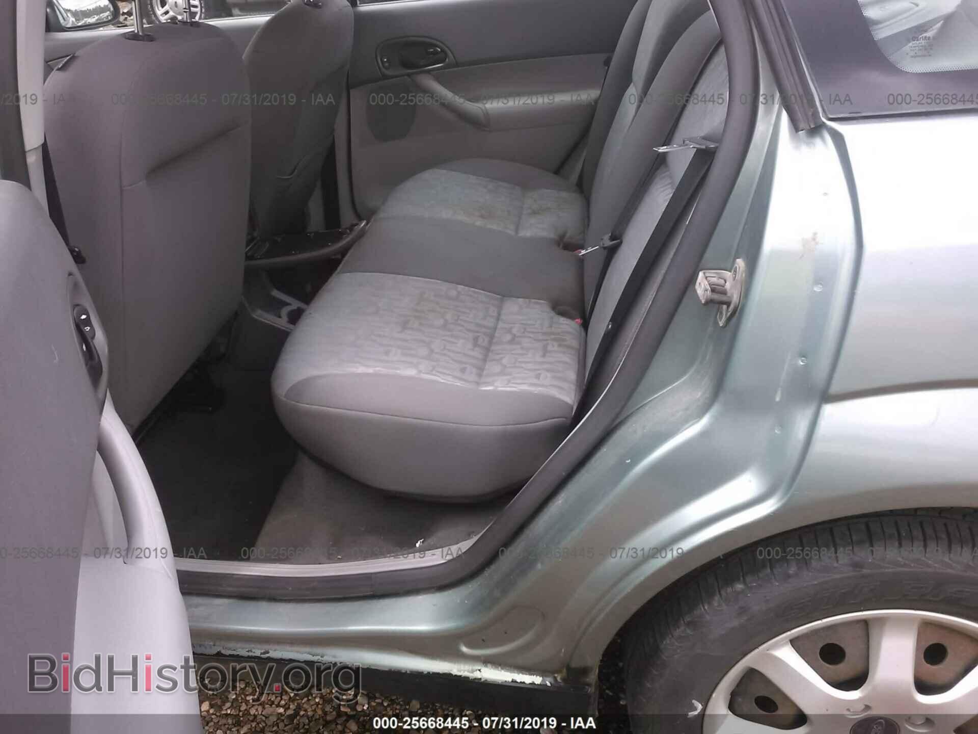 2005 FORD FOCUS - VIN: 1FAHP34N15W228444 - Фото 8