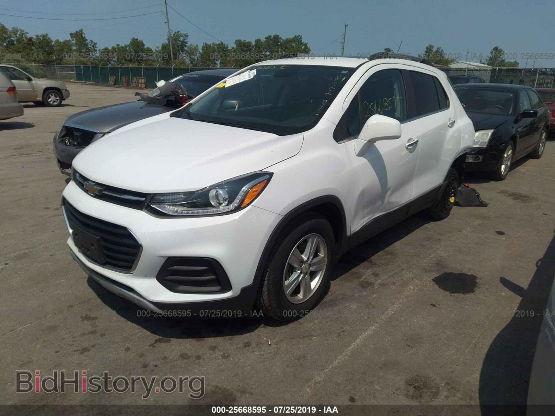 2018 CHEVROLET TRAX - VIN: 3GNCJLSB3JL263735 - Фото 2
