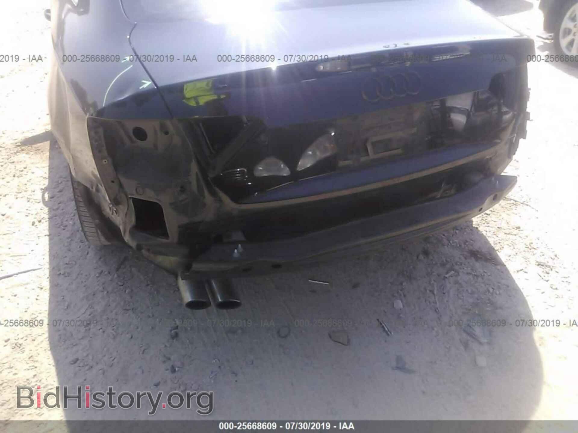 2011 AUDI A5 - VIN: WAUVFAFR4BA005325 - Фото 10