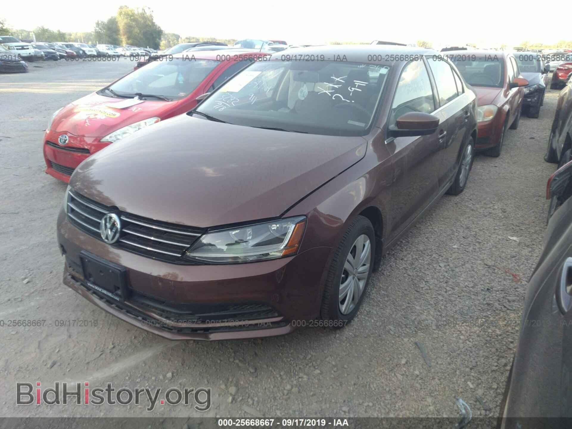 2017 VOLKSWAGEN JETTA - VIN: 3VW2B7AJXHM250869 - Photo 2