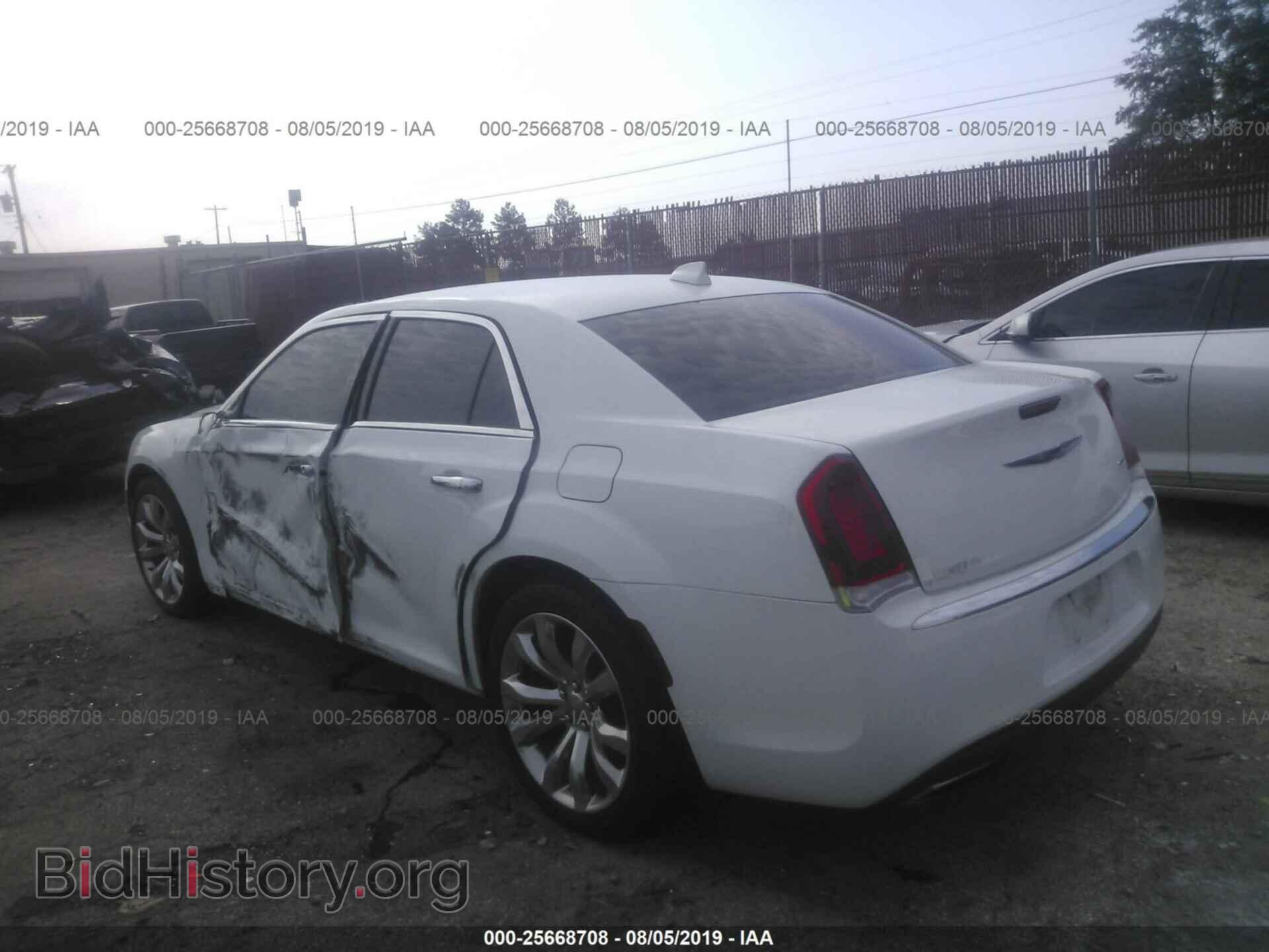 2018 CHRYSLER 300 - VIN: 2C3CCAEG2JH136843 - Фото 3