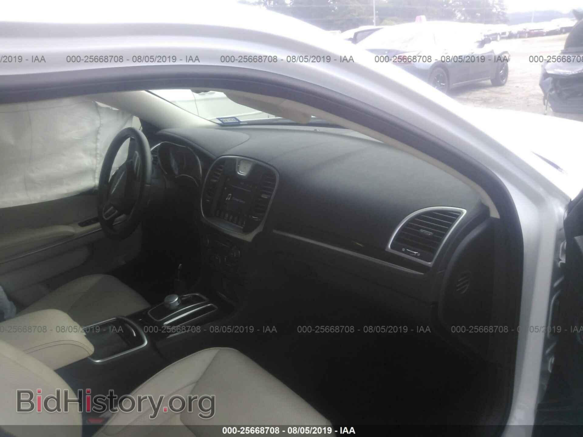 2018 CHRYSLER 300 - VIN: 2C3CCAEG2JH136843 - Фото 5