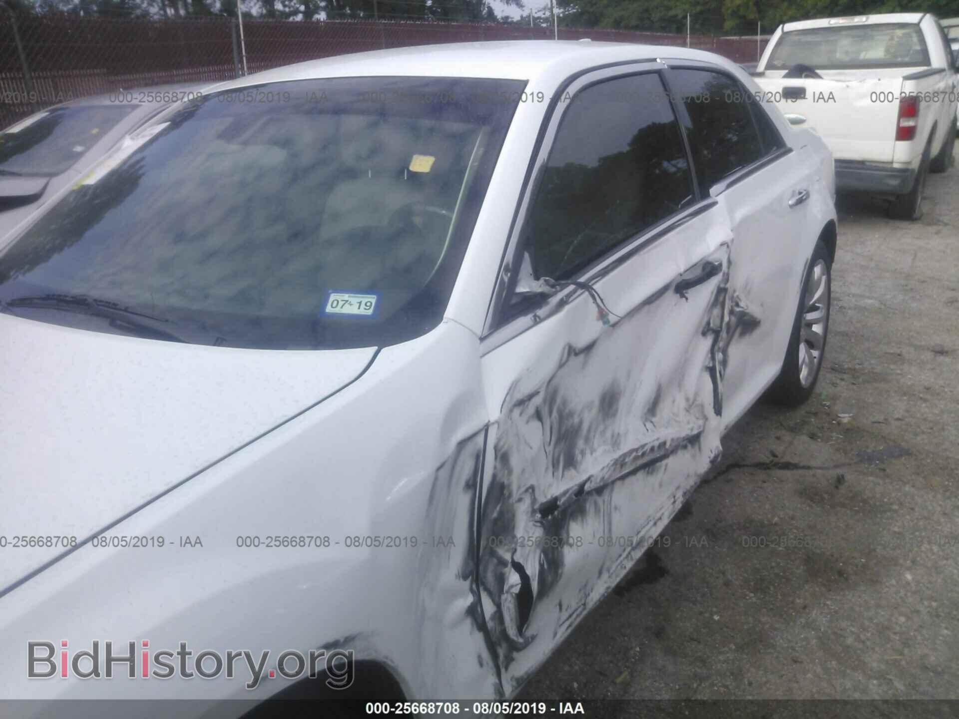 2018 CHRYSLER 300 - VIN: 2C3CCAEG2JH136843 - Фото 6