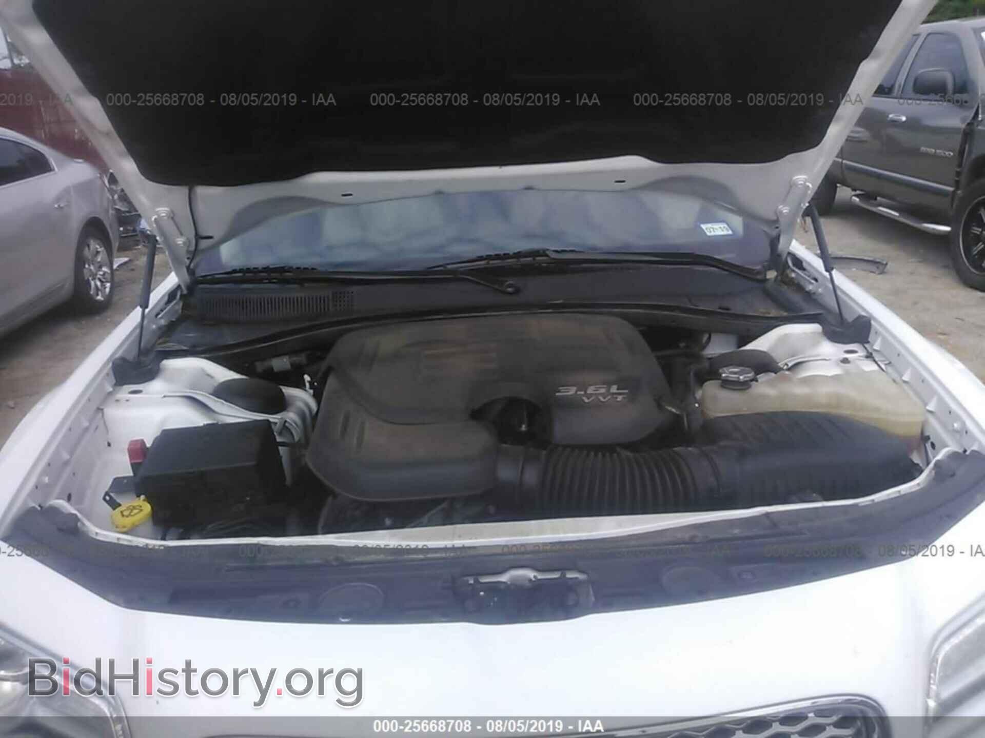 2018 CHRYSLER 300 - VIN: 2C3CCAEG2JH136843 - Фото 10
