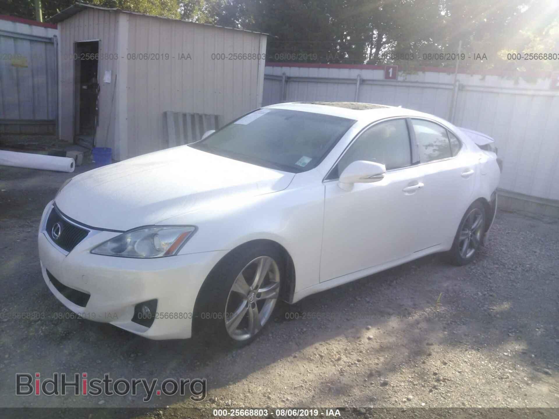 2011 LEXUS IS - VIN: JTHBF5C28B5139816 - Photo 2