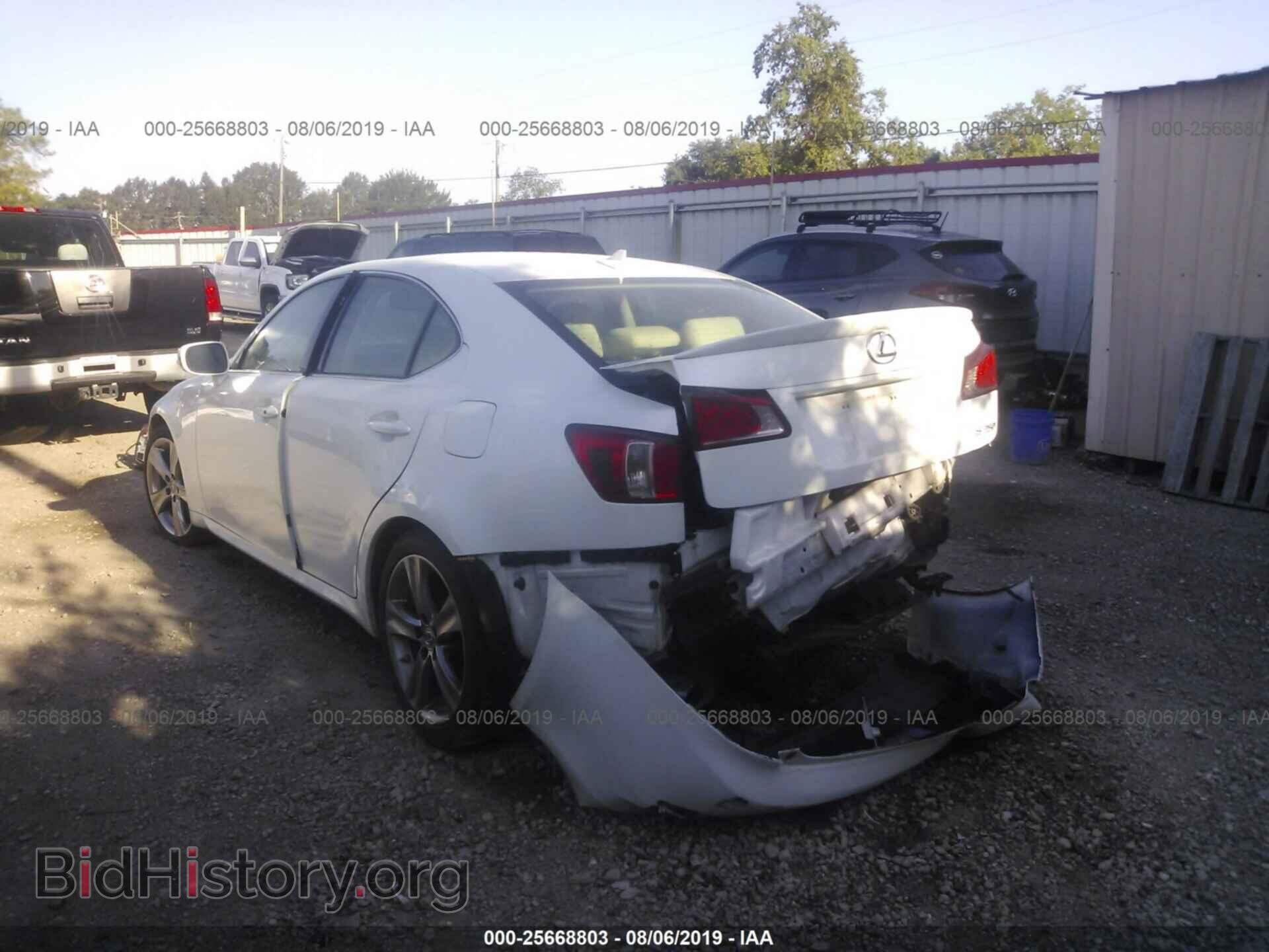 2011 LEXUS IS - VIN: JTHBF5C28B5139816 - Photo 3