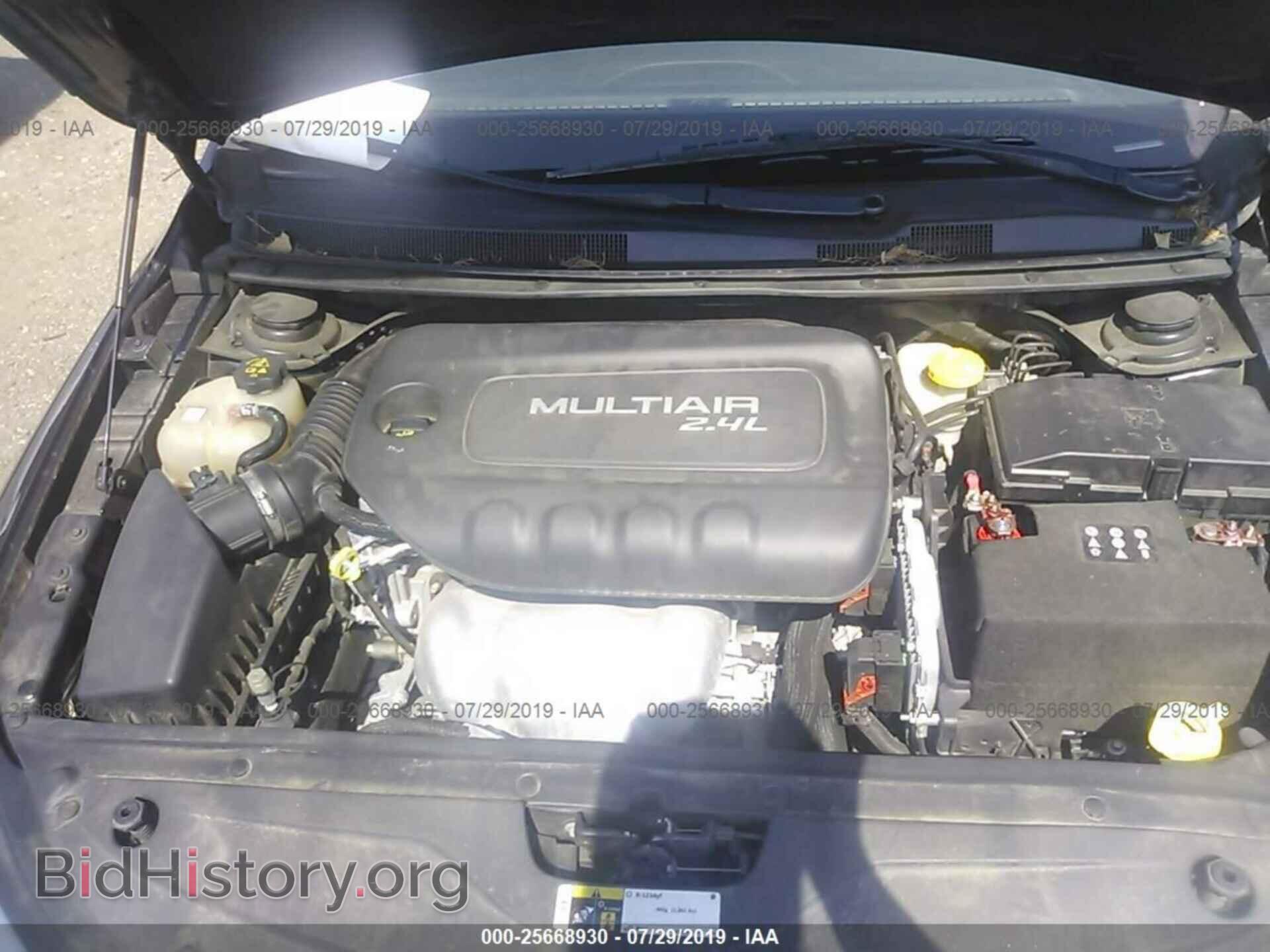 2016 CHRYSLER 200 - VIN: 1C3CCCAB9GN137414 - Фото 10