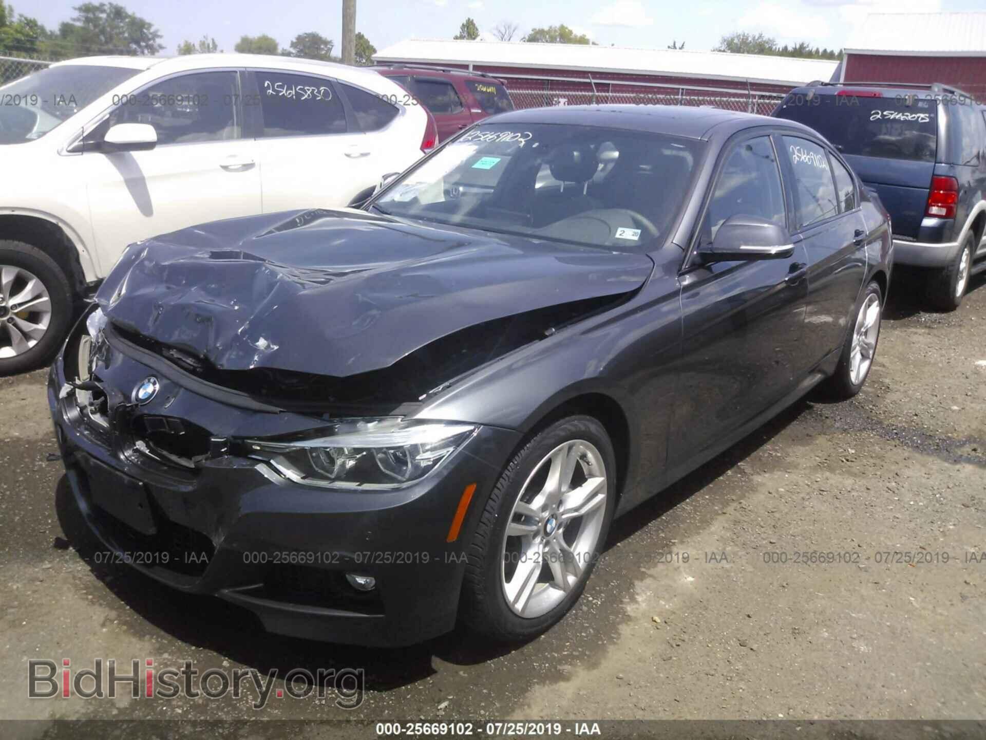 2016 BMW 328 - VIN: WBA8E3G56GNU38779 - Фото 2