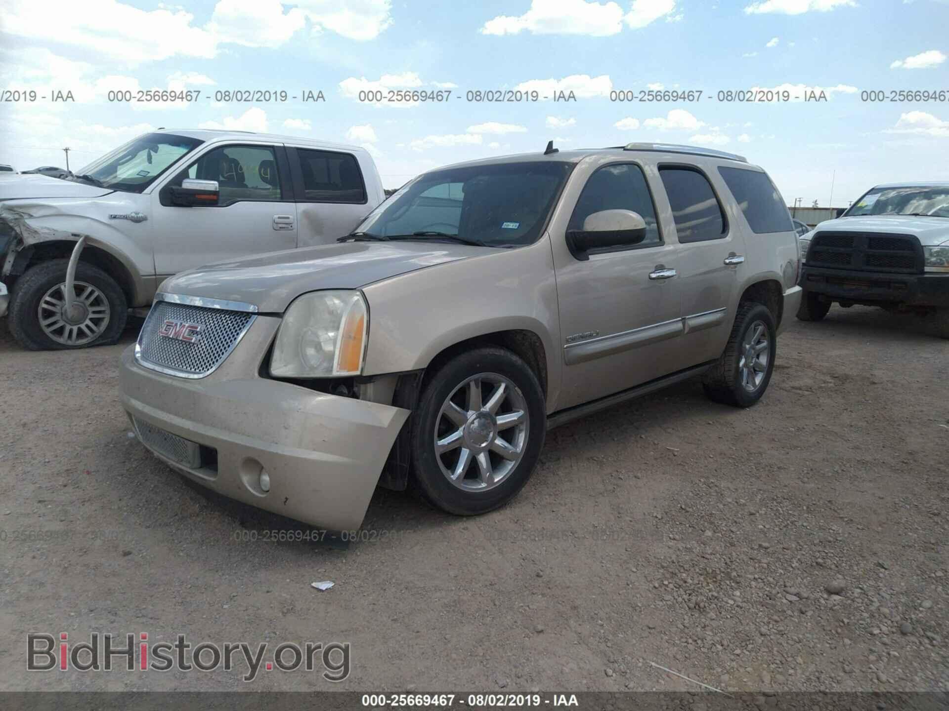 2008 GMC YUKON - VIN: 1GKFK63868J163738 - Фото 2