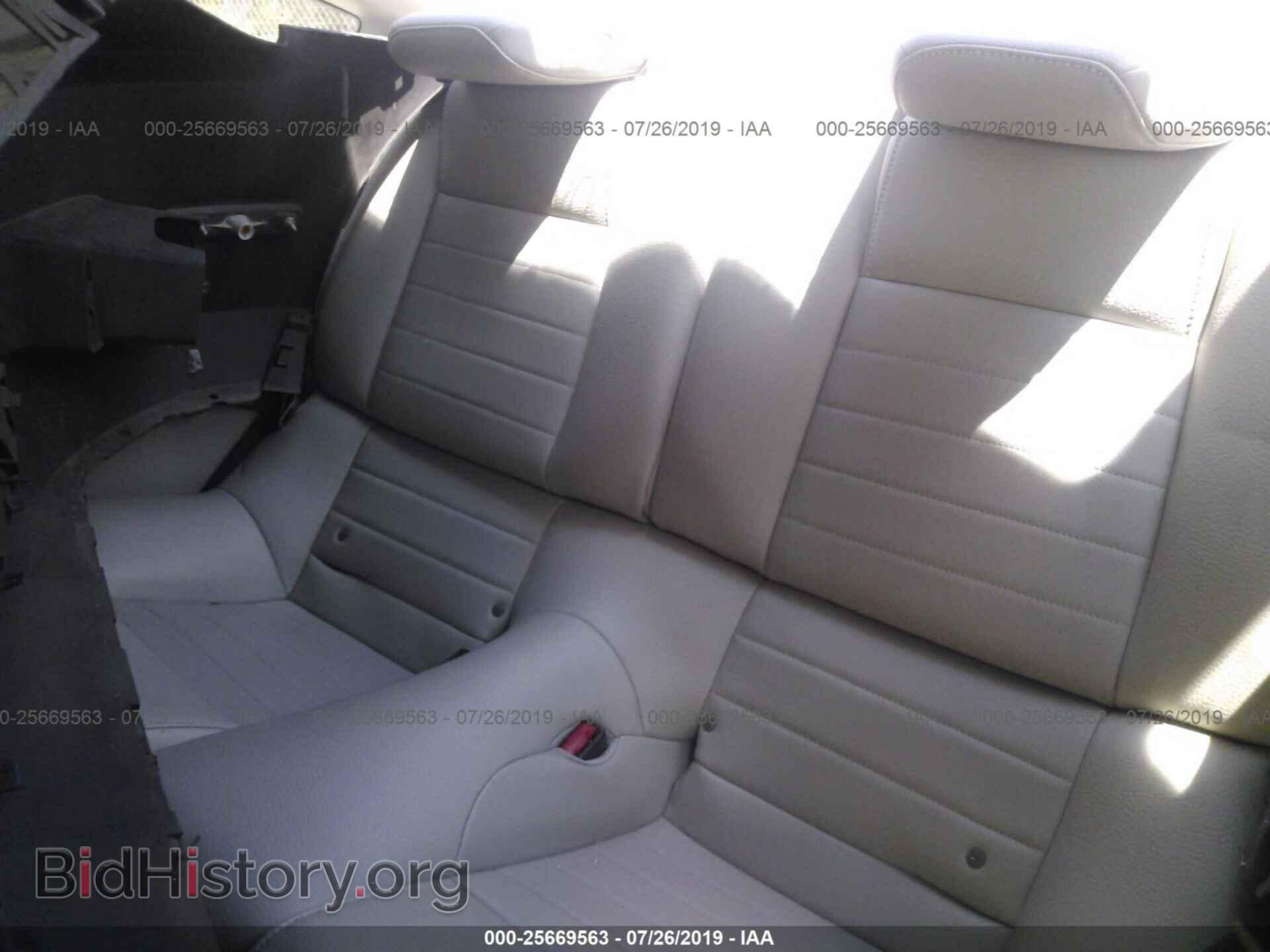 2011 FORD MUSTANG - VIN: 1ZVBP8AM7B5122992 - Фото 8