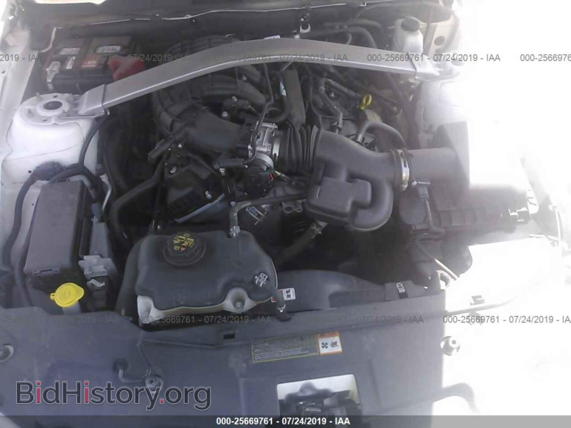 2011 FORD MUSTANG - VIN: 1ZVBP8EM6B5120399 - Фото 10