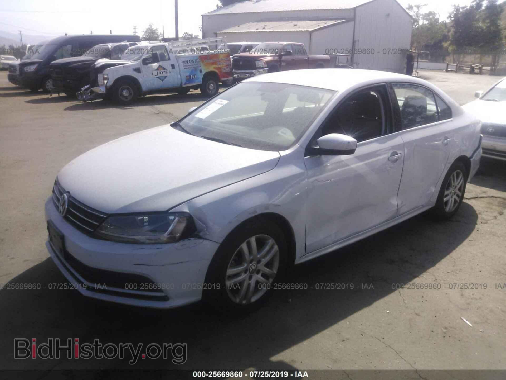 2017 VOLKSWAGEN JETTA - VIN: 3VW2B7AJ2HM341439 - Photo 2