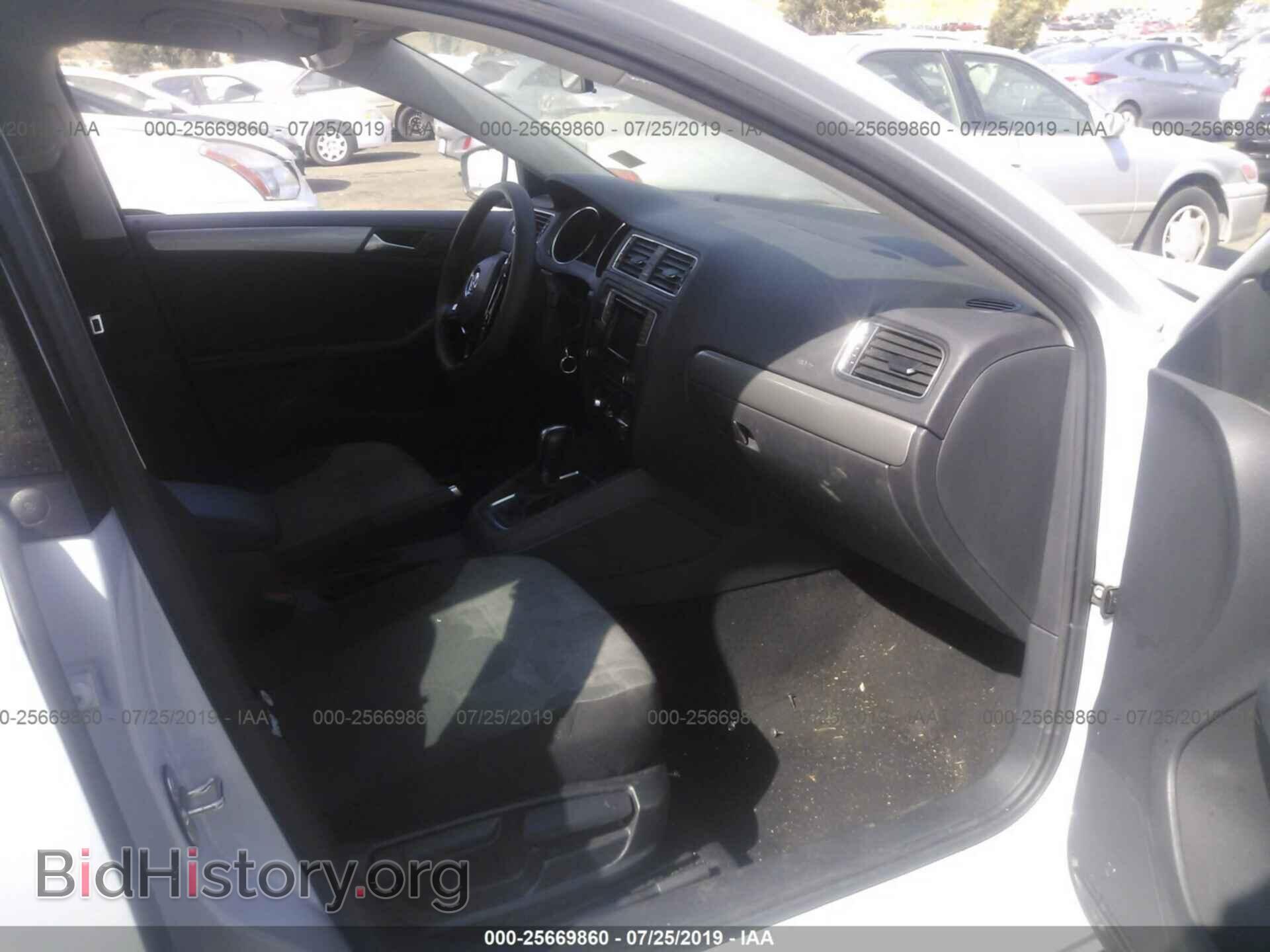 2017 VOLKSWAGEN JETTA - VIN: 3VW2B7AJ2HM341439 - Photo 5