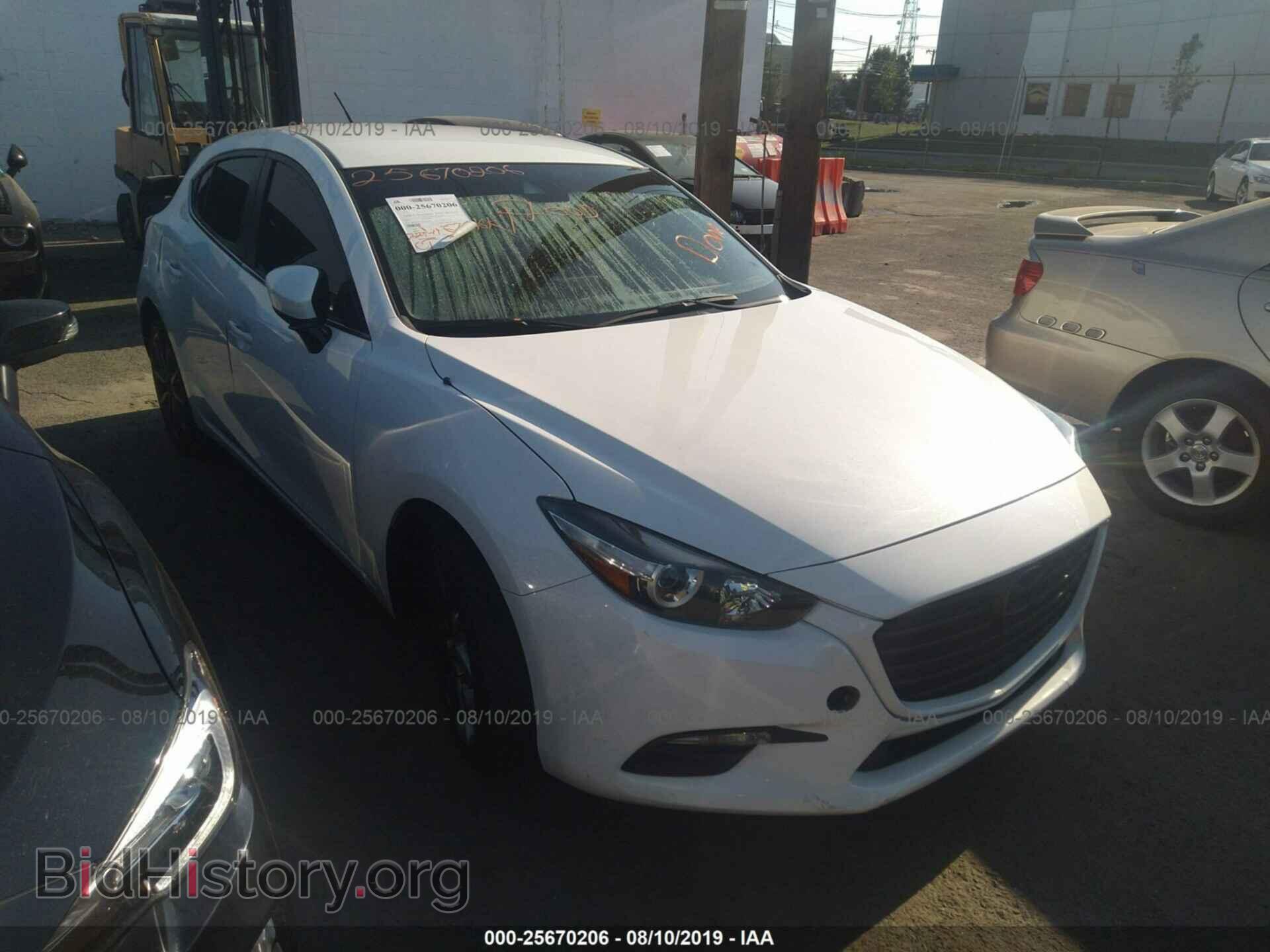 Фотография 3MZBN1L71HM114040 - MAZDA 3 2017