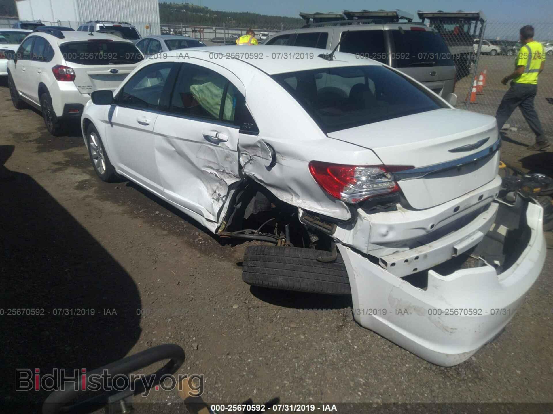 2012 CHRYSLER 200 - VIN: 1C3CCBBB8CN129937 - Фото 3
