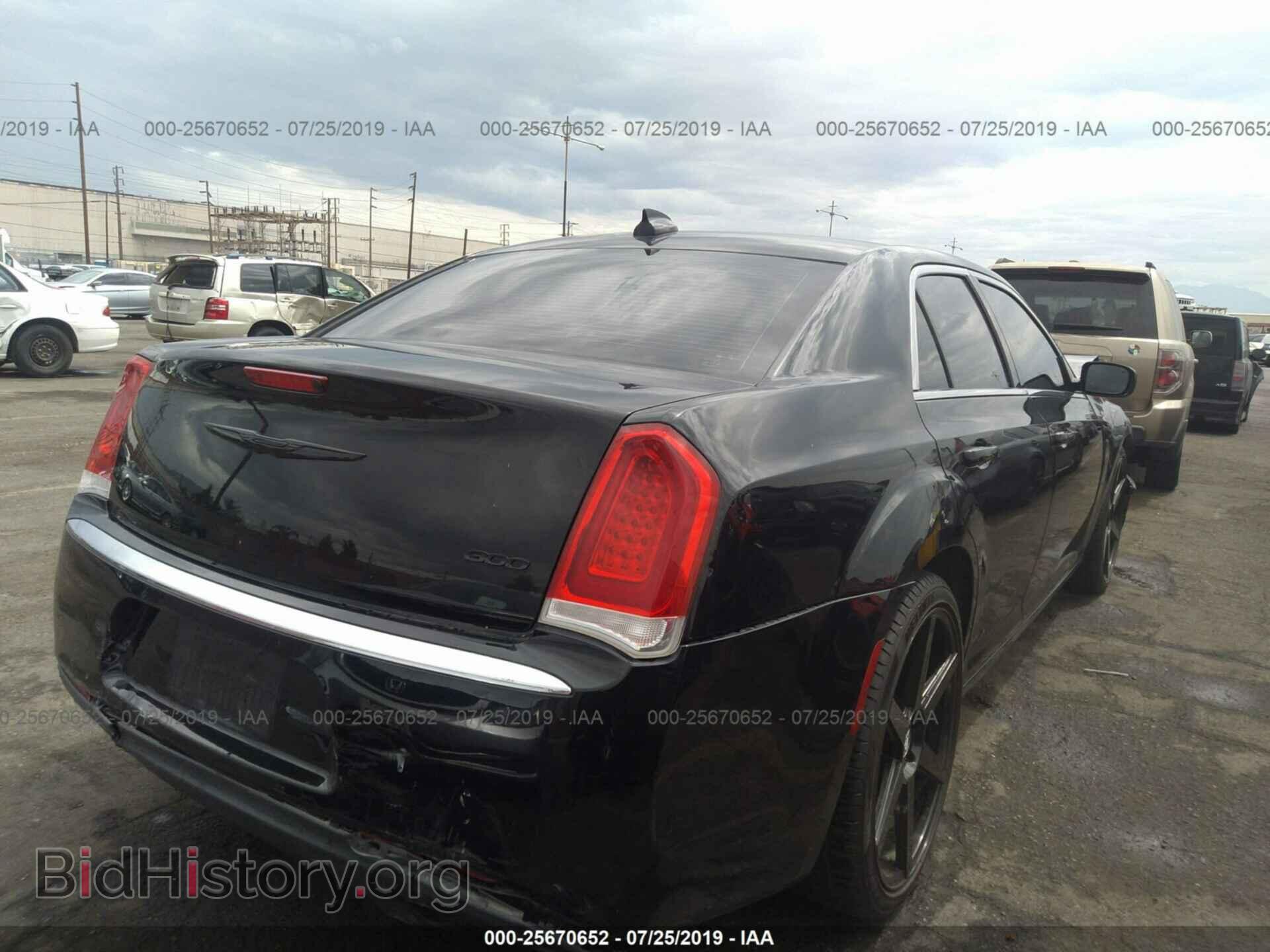 2015 CHRYSLER 300 - VIN: 2C3CCAAG7FH853302 - Фото 4