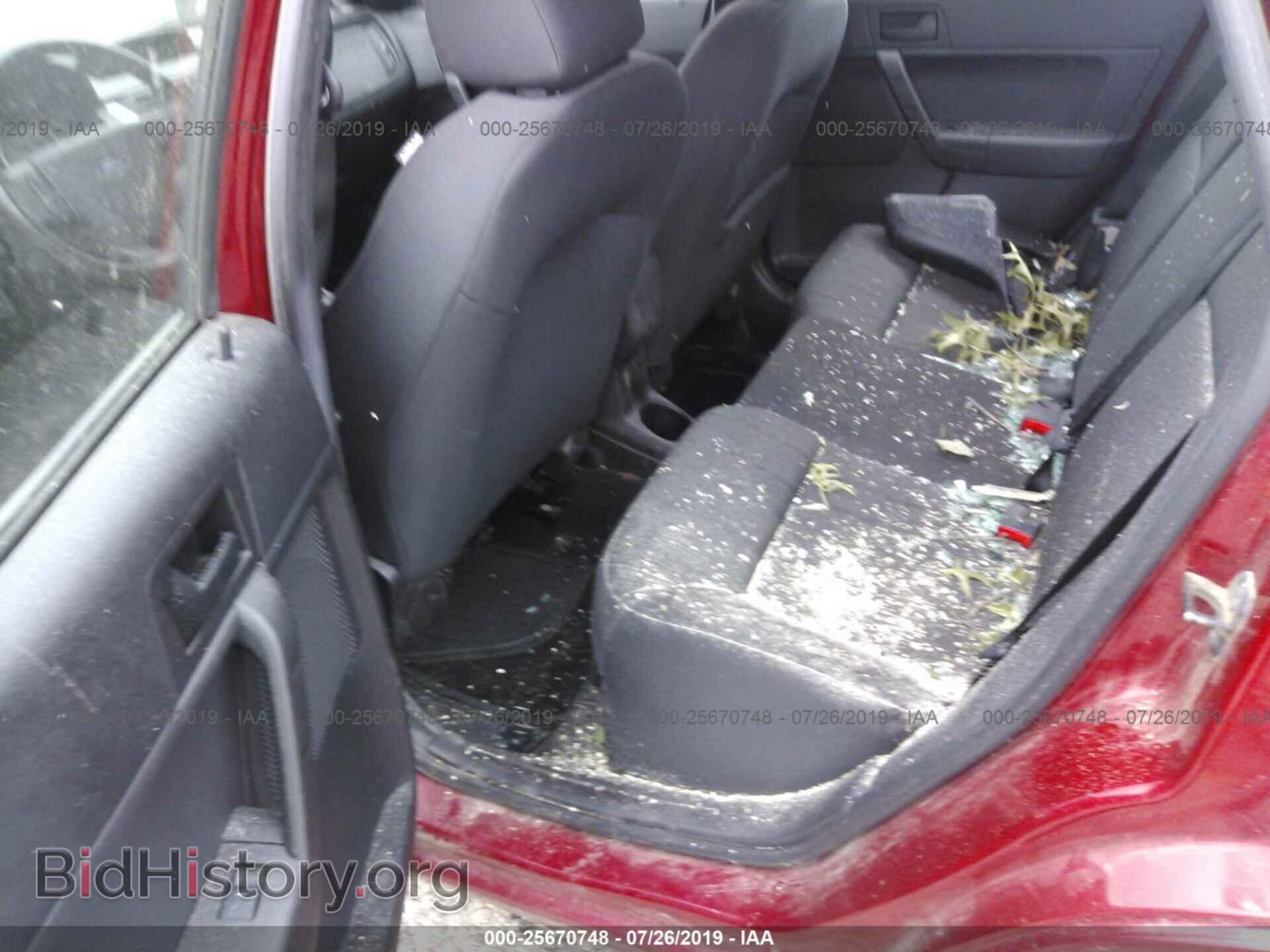 2011 FORD FOCUS - VIN: 1FAHP3FN8BW117866 - Фото 8