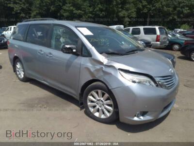 2012 Toyota SIENNA XLE/Limited, silver — VIN 5TDYK3DC9CS207829, IAAI