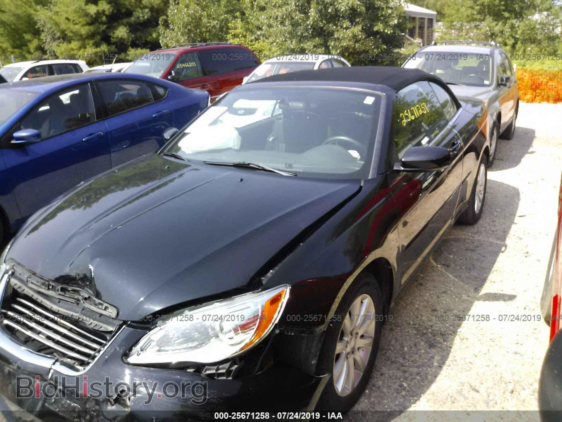 2013 CHRYSLER 200 - VIN: 1C3BCBEG2DN660524 - Photo 2