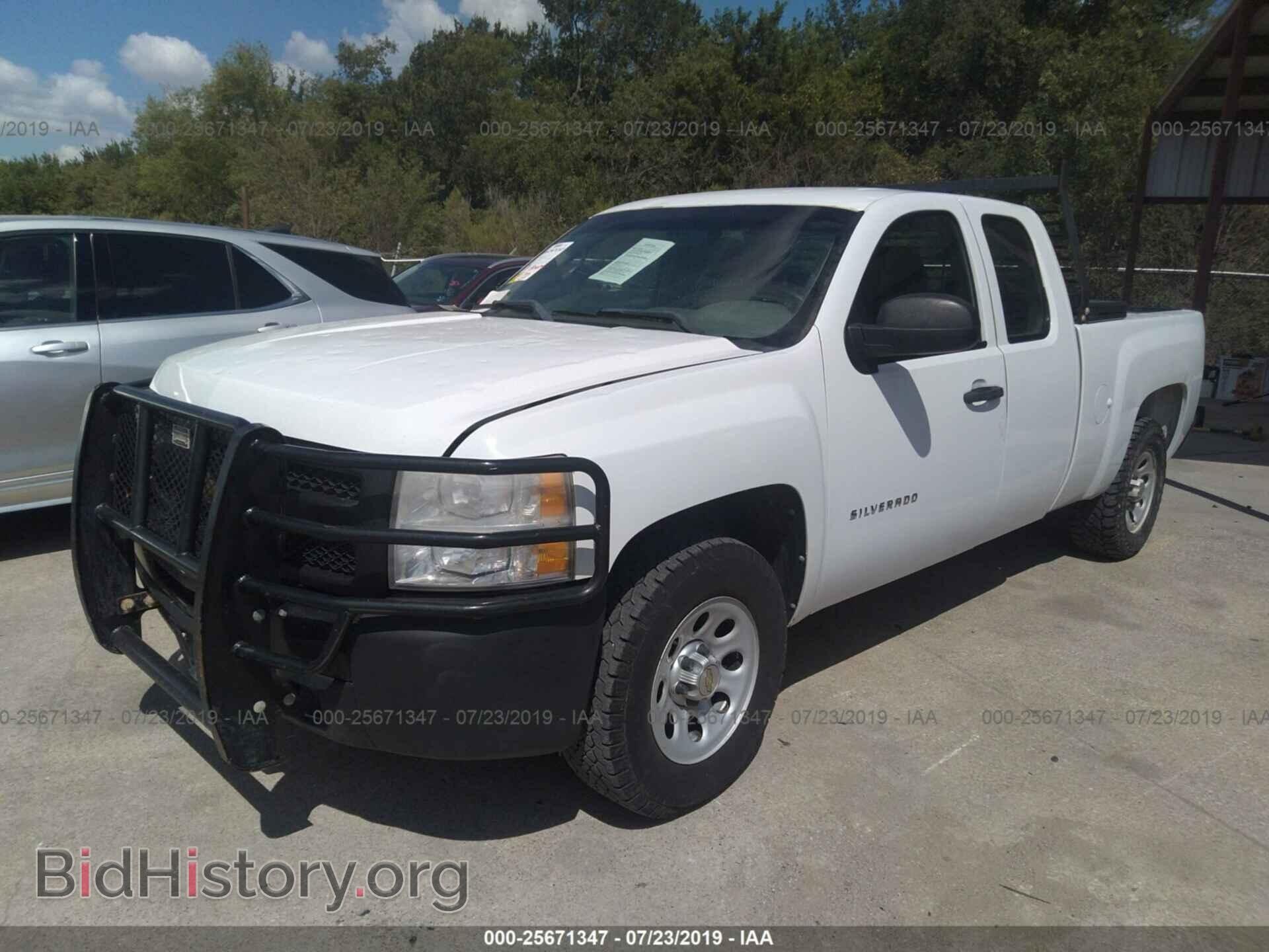 2011 CHEVROLET SILVERADO - VIN: 1GCRCPEX8BZ434758 - Photo 2