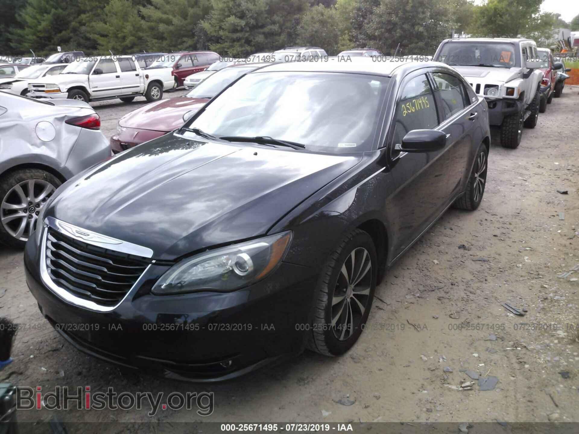 2014 CHRYSLER 200 - VIN: 1C3CCBBG5EN159475 - Фото 2