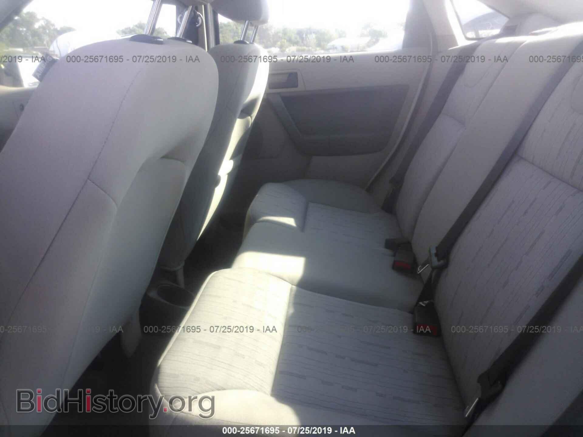 2008 FORD FOCUS - VIN: 1FAHP35N58W102767 - Фото 8