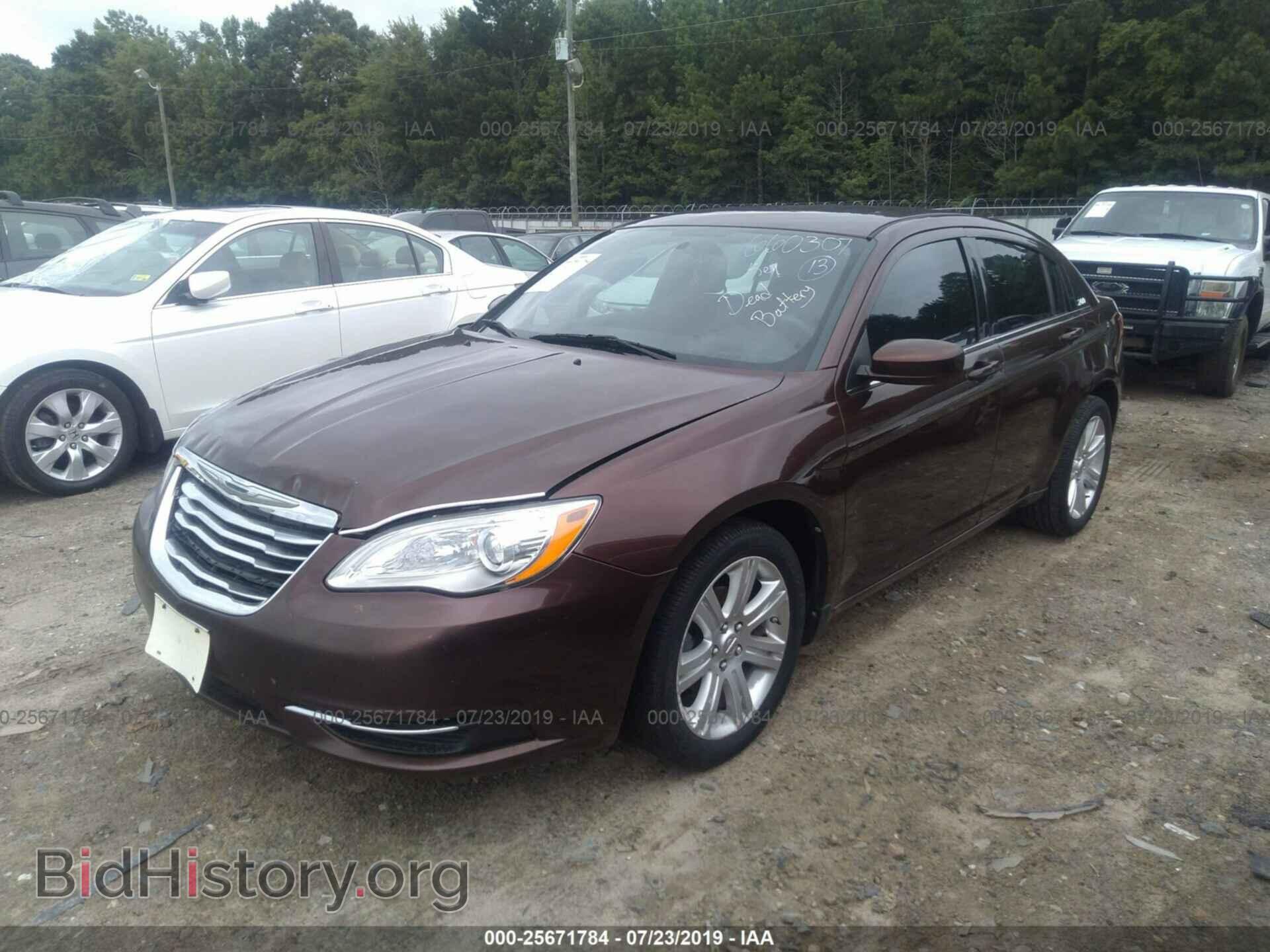 2013 CHRYSLER 200 - VIN: 1C3CCBAB7DN660307 - Photo 2