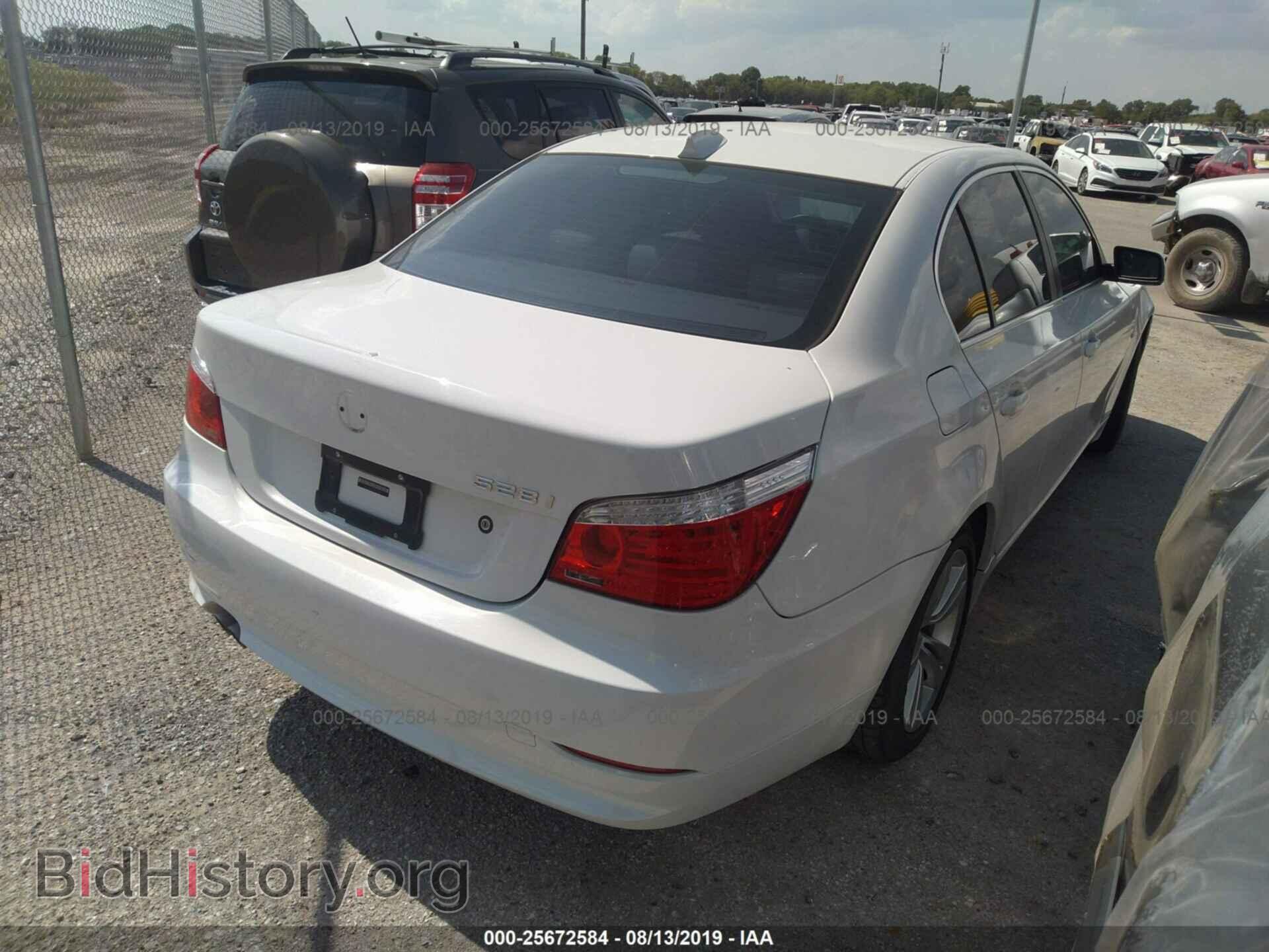2010 BMW 528 - VIN: WBANU5C59AC124697 - Фото 4