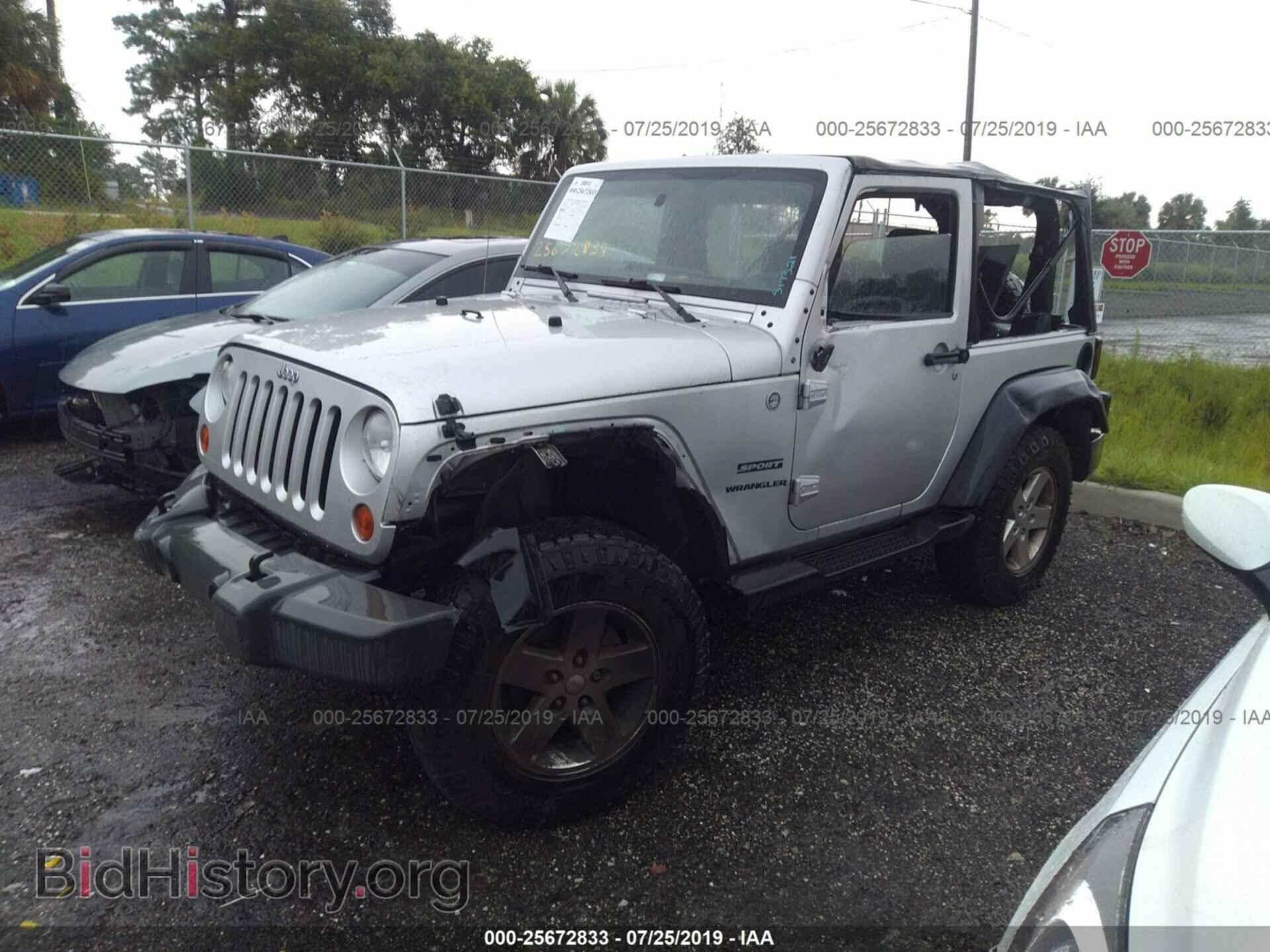 2011 JEEP WRANGLER - VIN: 1J4AA2D11BL517321 - Фото 2