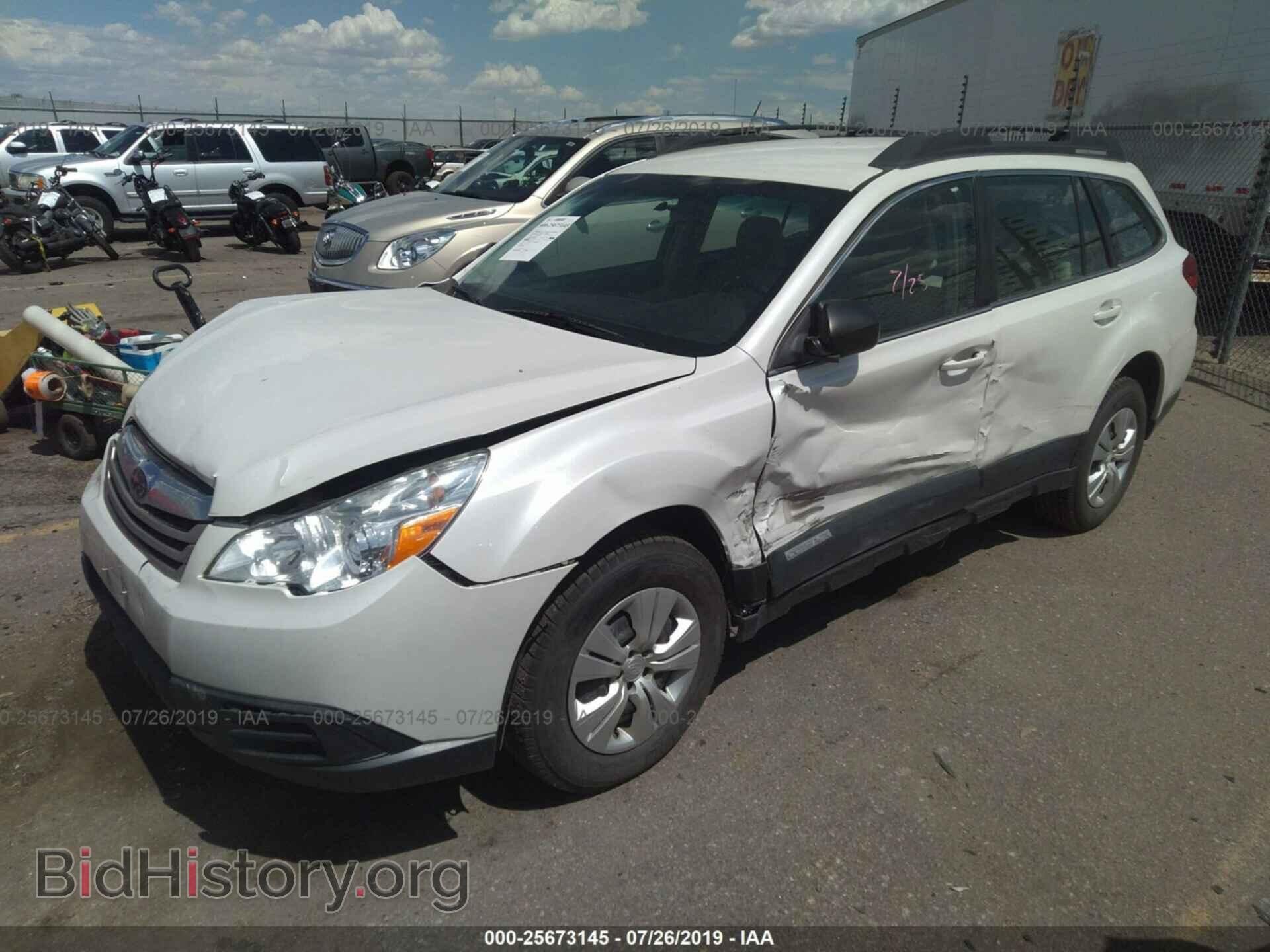 2011 SUBARU OUTBACK - VIN: 4S4BRBAC8B1408841 - Фото 2