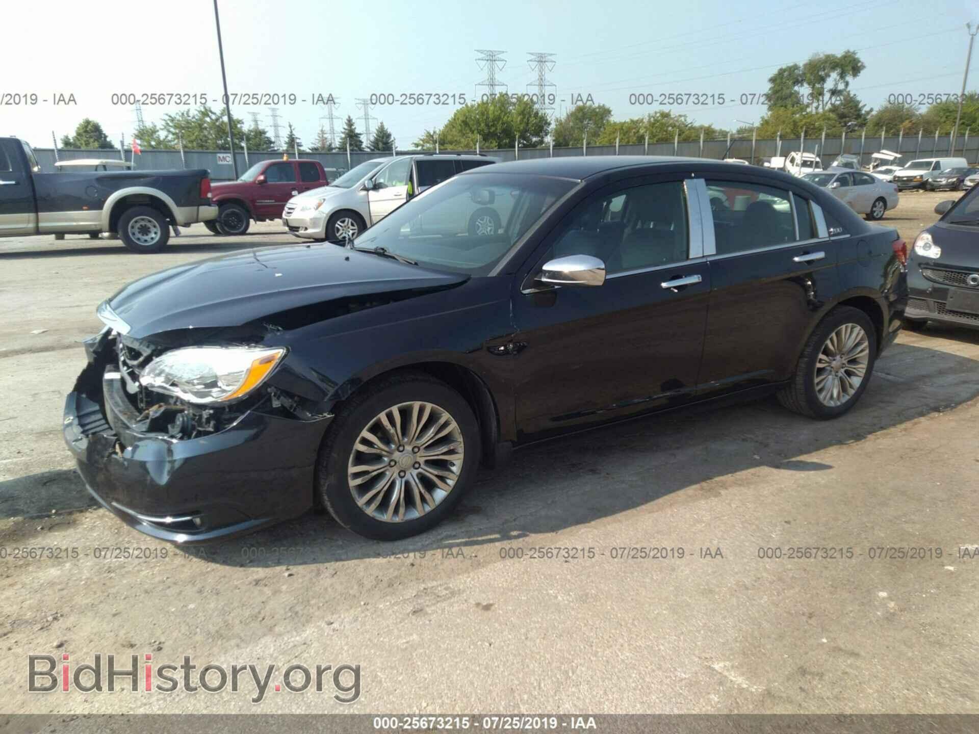 2012 CHRYSLER 200 - VIN: 1C3CCBCB3CN307512 - Фото 2